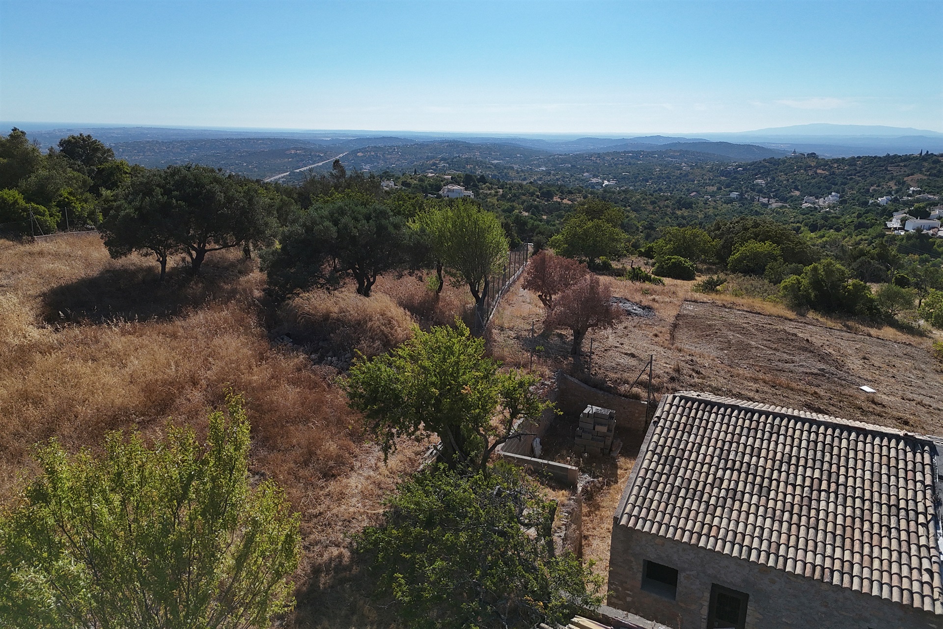 Terreno com ruina for Sale - 物件實景