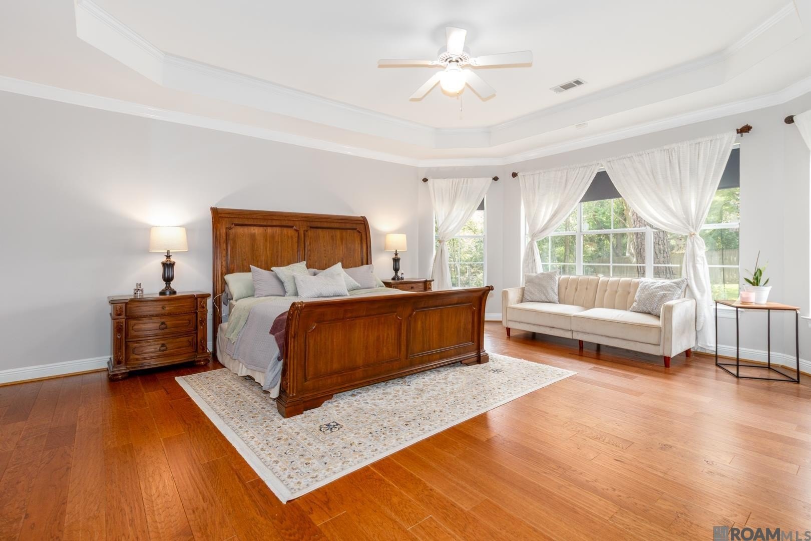 Baton Rouge, Louisiana, 70808, United States, 4 Bedrooms Bedrooms, ,3 BathroomsBathrooms,Residential,For Sale,1935637