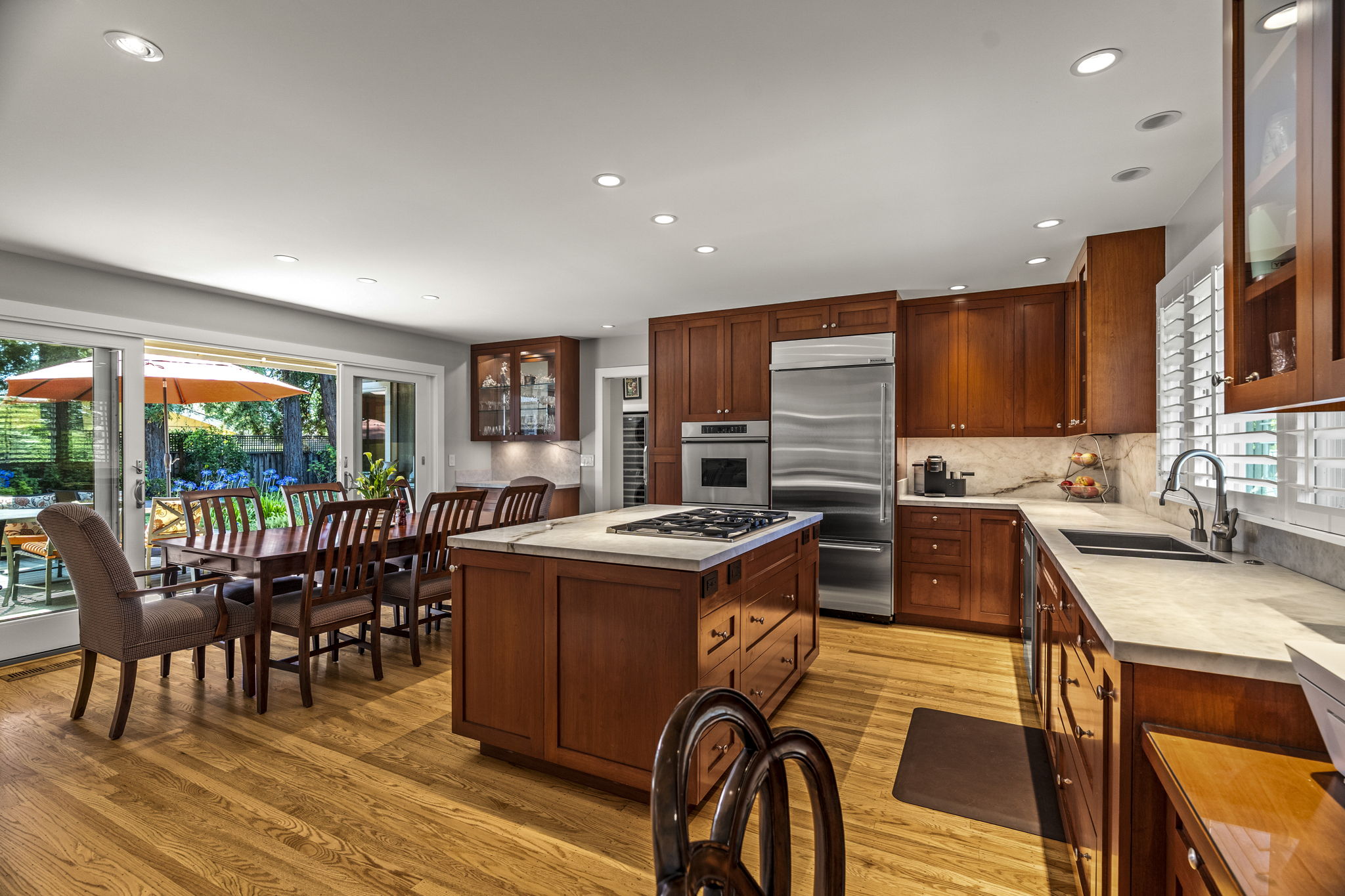  1597 Sulphur Springs Ave - 物件實景