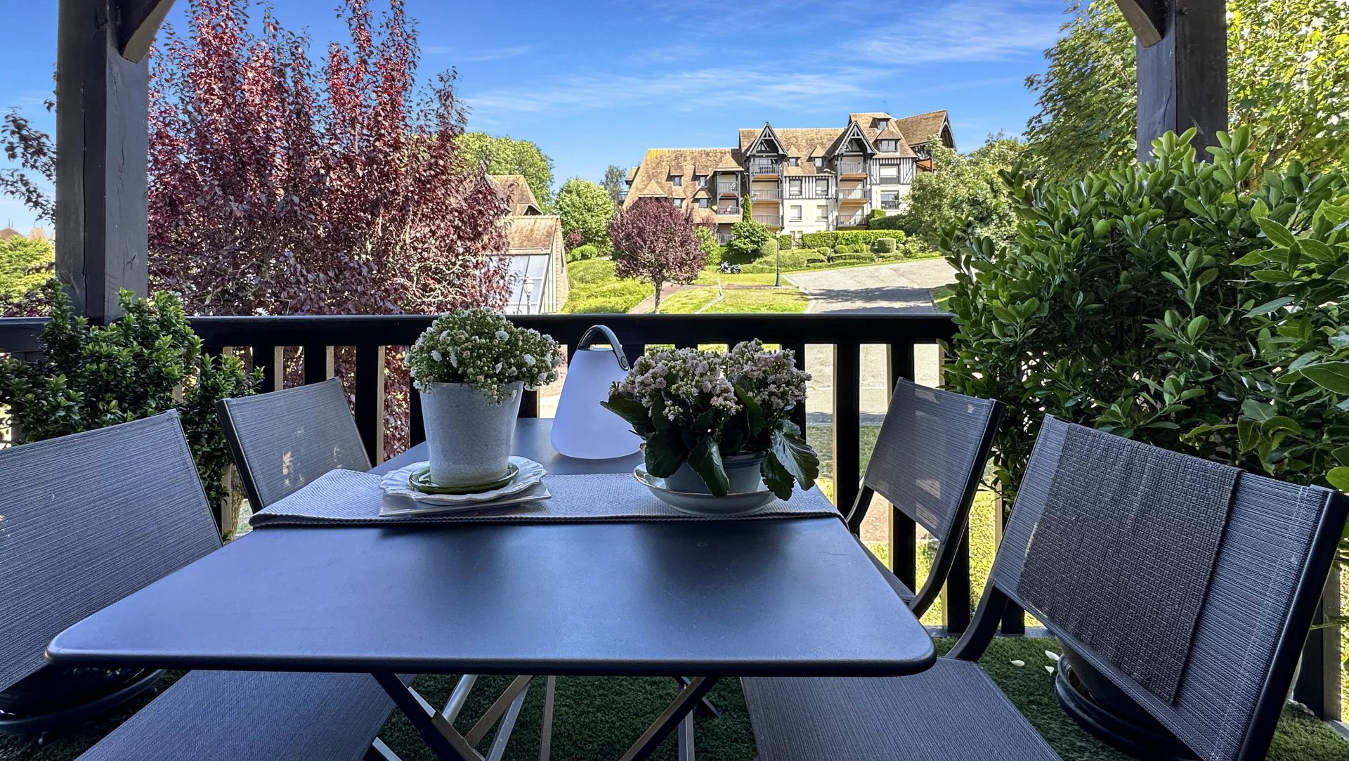 Deauville, Normandy, 14800, FR, 2 Bedrooms Bedrooms, ,4 BathroomsBathrooms,Residential,For Sale,1885221