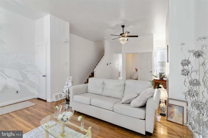 Philadelphia, Pennsylvania, 19123, United States, 4 Bedrooms Bedrooms, ,3 BathroomsBathrooms,Residential,For Sale,1944903