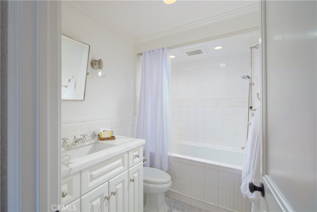 Newport Beach, California, 92660, United States, 5 Bedrooms Bedrooms, ,7 BathroomsBathrooms,Residential,For Sale,1847350