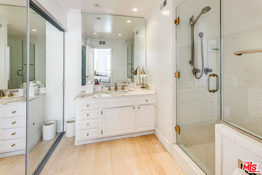 339 N Palm Dr #202, Beverly Hills, California, 90210, United States, 2 Bedrooms Bedrooms, ,3 BathroomsBathrooms,Residential,For Sale,339 N Palm Dr #202,1557468