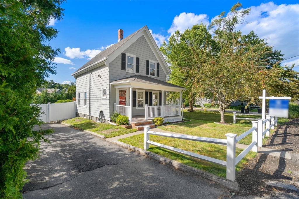 Milton, Massachusetts, 02186, United States, 3 Bedrooms Bedrooms, ,1 BathroomBathrooms,Residential,For Sale,1939202