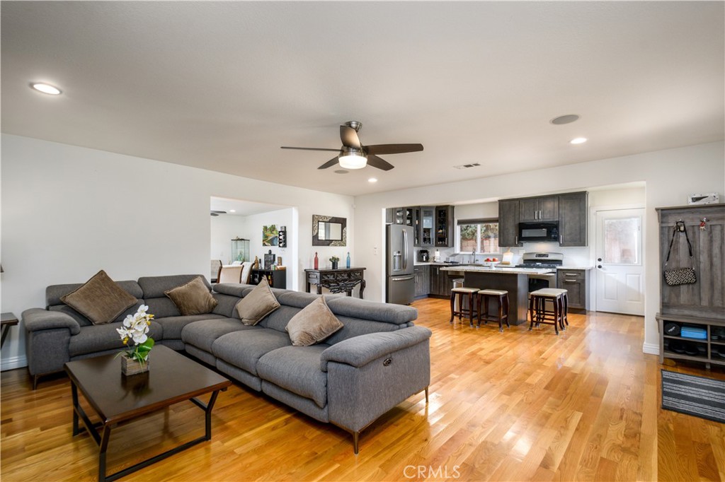 Granada Hills, California, 91344, United States, 4 Bedrooms Bedrooms, ,2 BathroomsBathrooms,Residential,For Sale,1983856