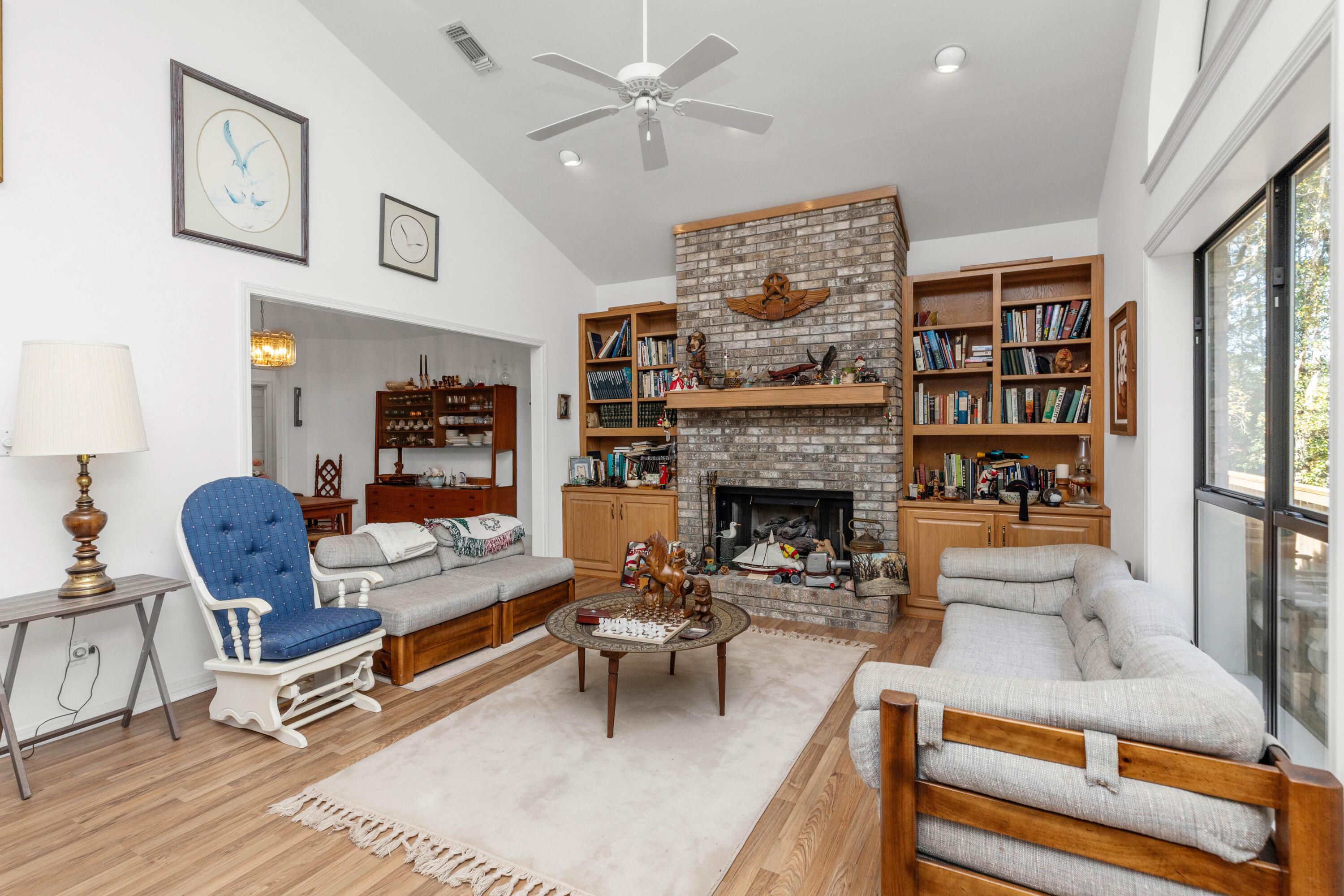 Niceville, Florida, 32578, United States, 5 Bedrooms Bedrooms, ,5 BathroomsBathrooms,Residential,For Sale,1798337