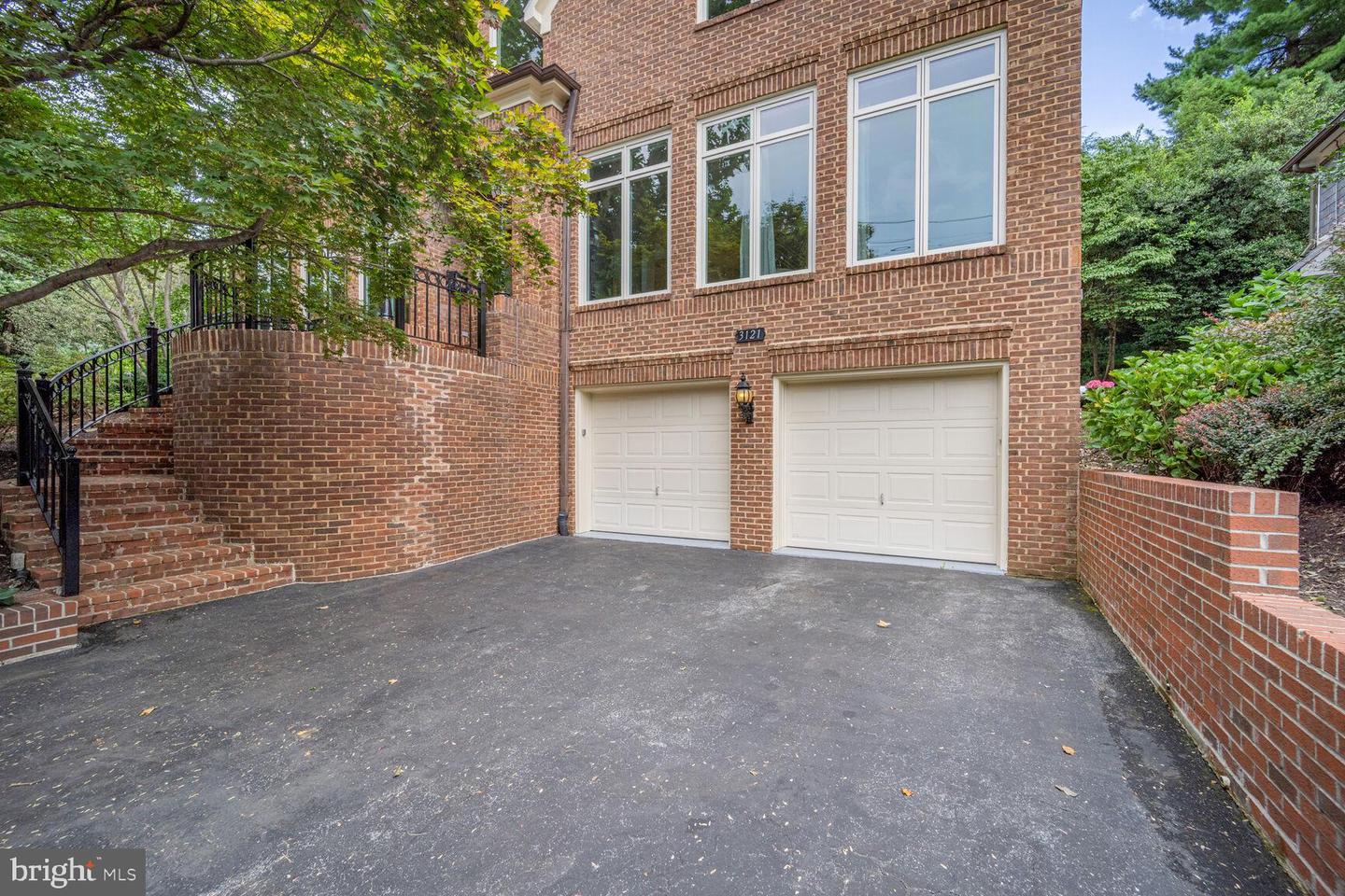 Washington, District of Columbia, 20016, United States, 5 Bedrooms Bedrooms, ,6 BathroomsBathrooms,Residential,For Sale,1896889