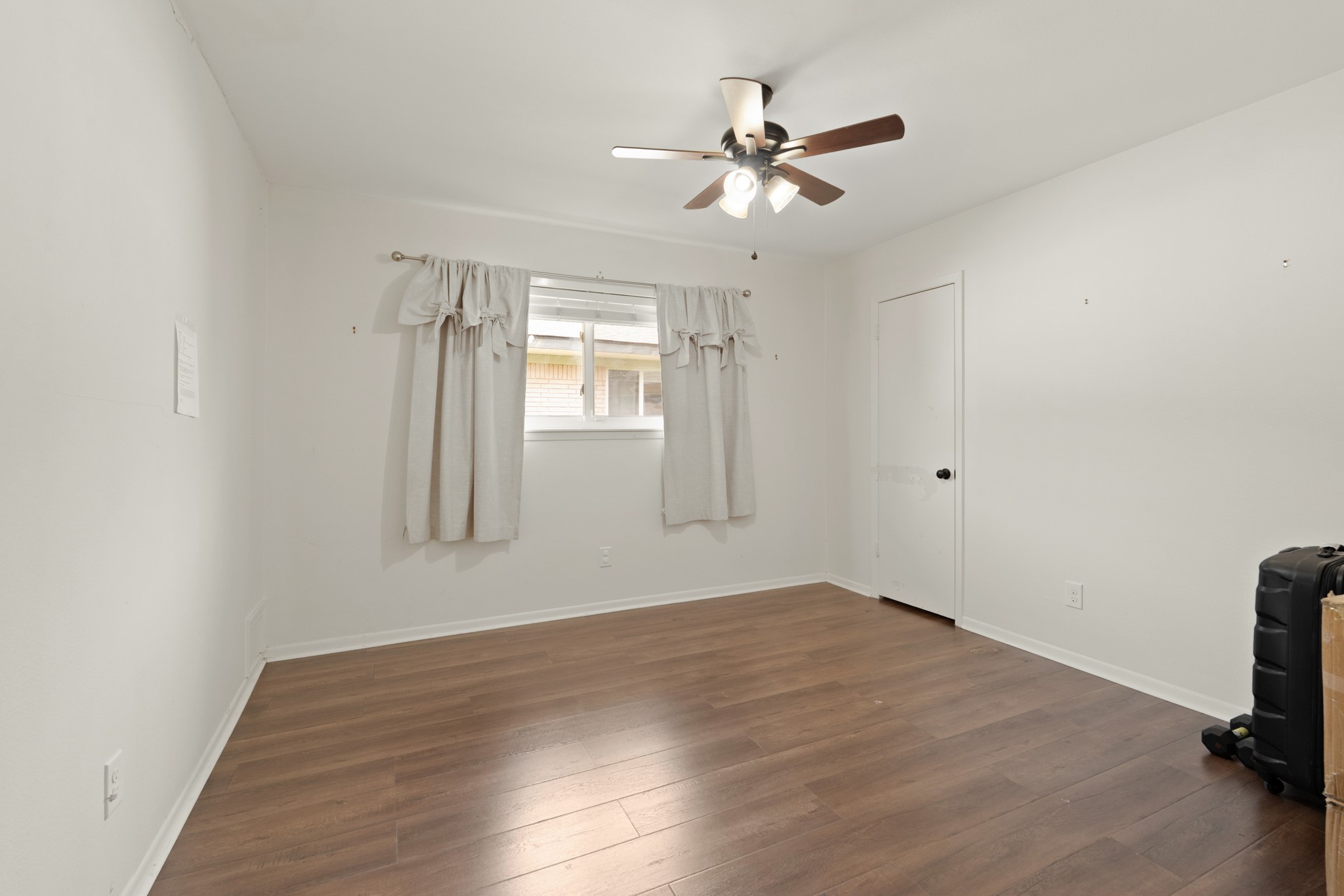 Houston, Texas, 77096, United States, 3 Bedrooms Bedrooms, ,2 BathroomsBathrooms,Residential,For Sale,1998285