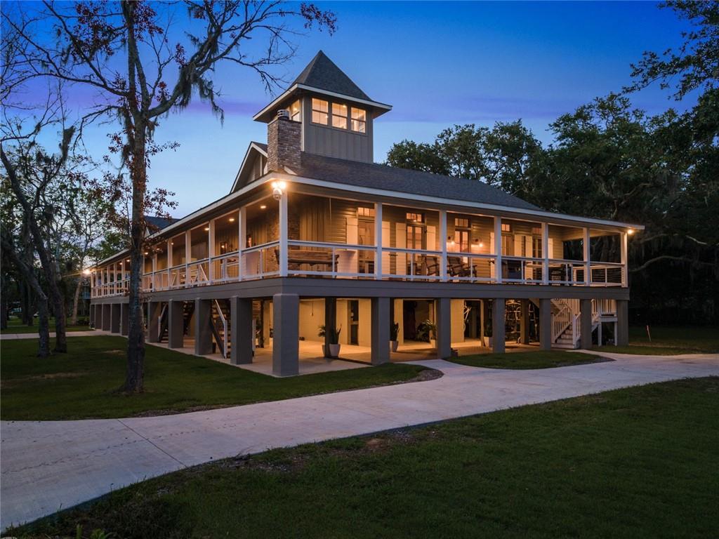115 Holly Street, Mandeville, Louisiana, 70448, United States, 5 Bedrooms Bedrooms, ,5 BathroomsBathrooms,Residential,For Sale,115 Holly Street,1637643