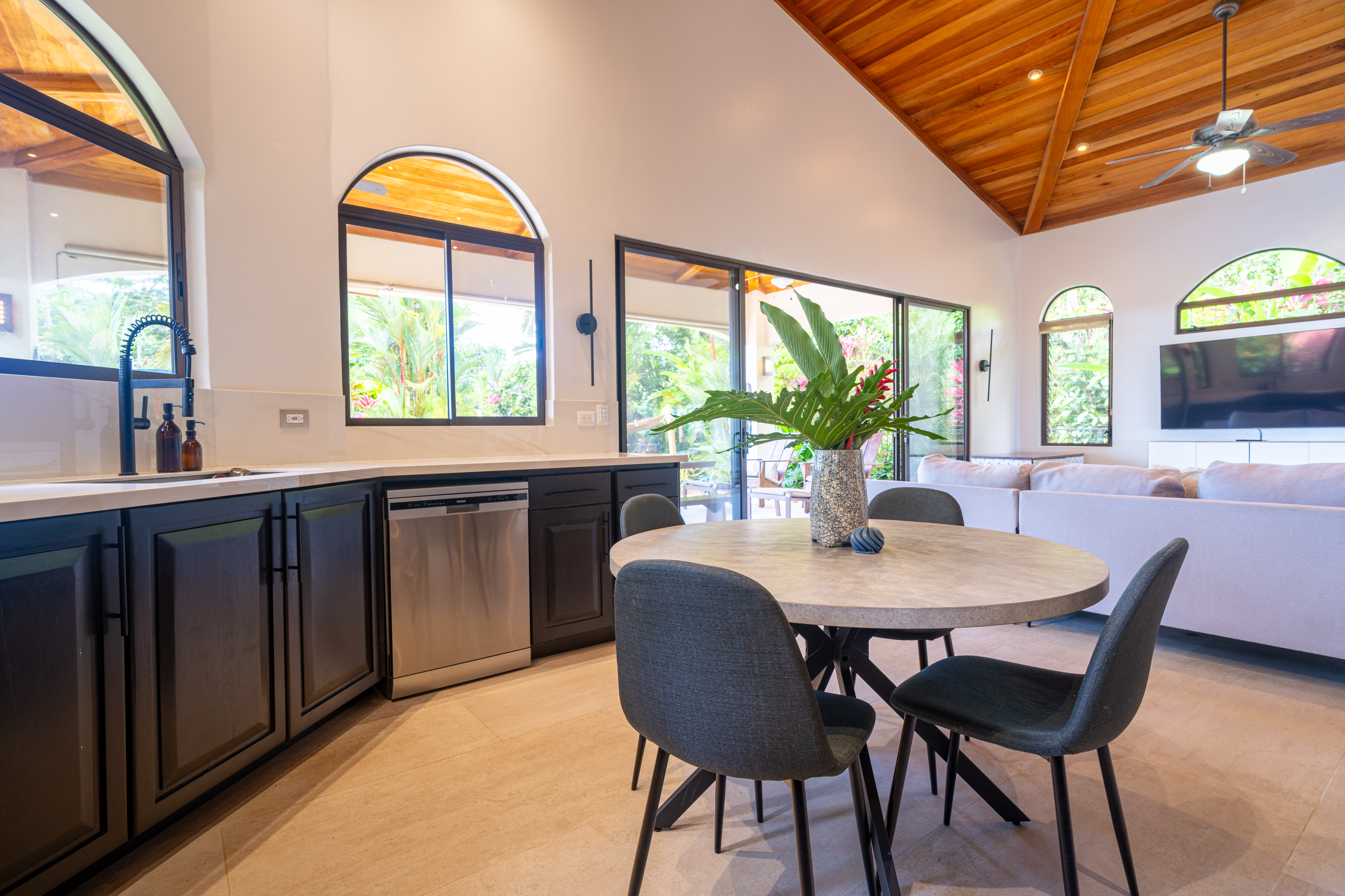 Ojochal, Puntarenas, 60504, CR, 3 Bedrooms Bedrooms, ,2 BathroomsBathrooms,Residential,For Sale,2003278