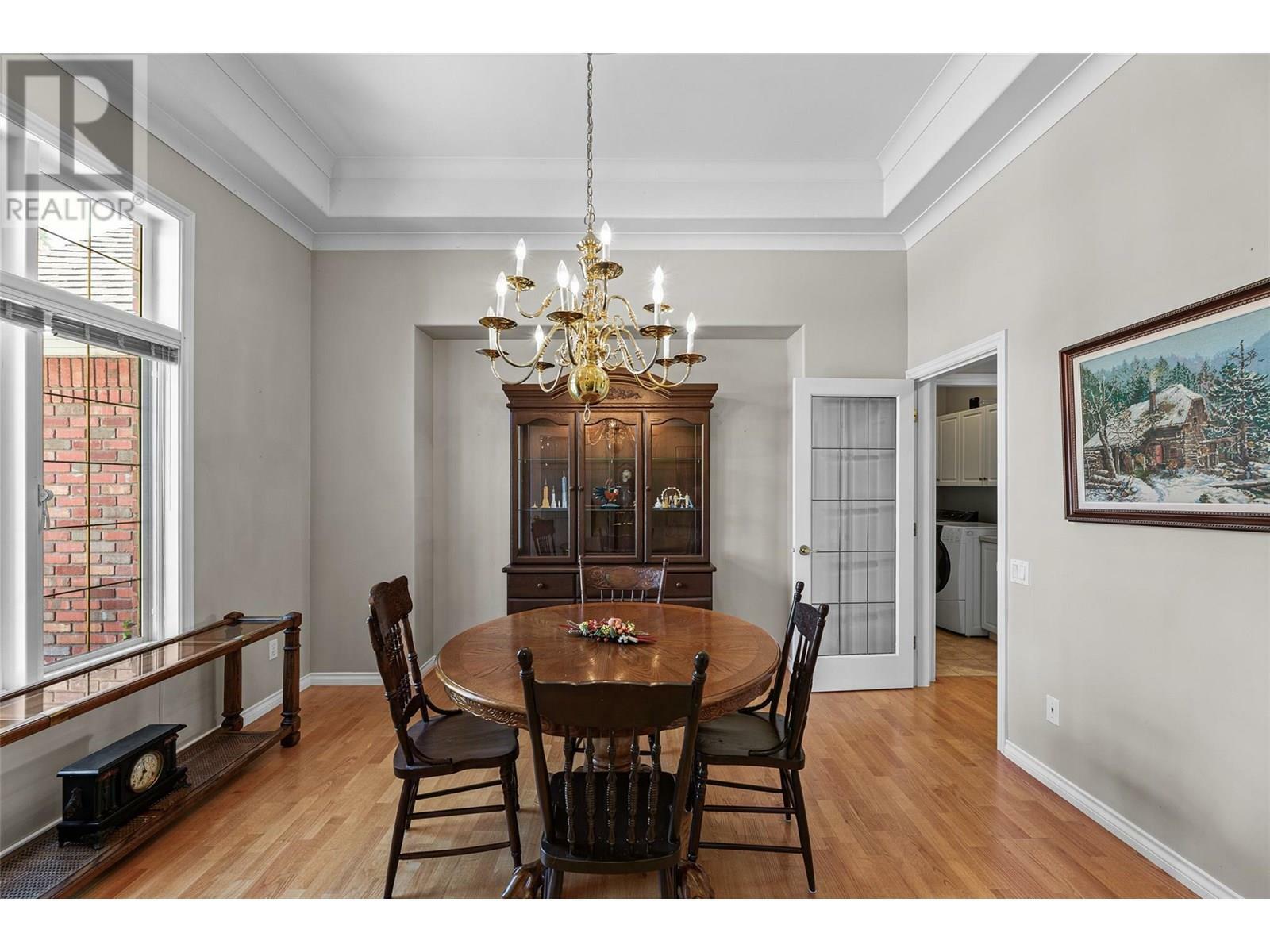 KELOWNA, British Columbia, V1V 1W2, CA, 4 Bedrooms Bedrooms, ,3 BathroomsBathrooms,Residential,For Sale,1882323