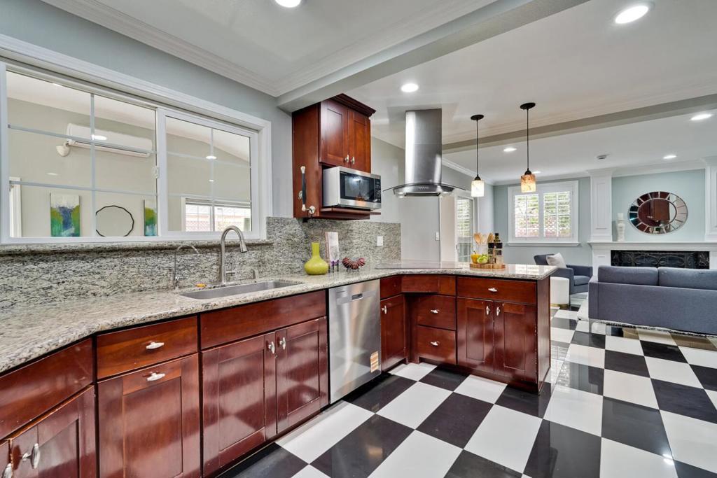 Union City, California, 94587, United States, 4 Bedrooms Bedrooms, ,3 BathroomsBathrooms,Residential,For Sale,1978572