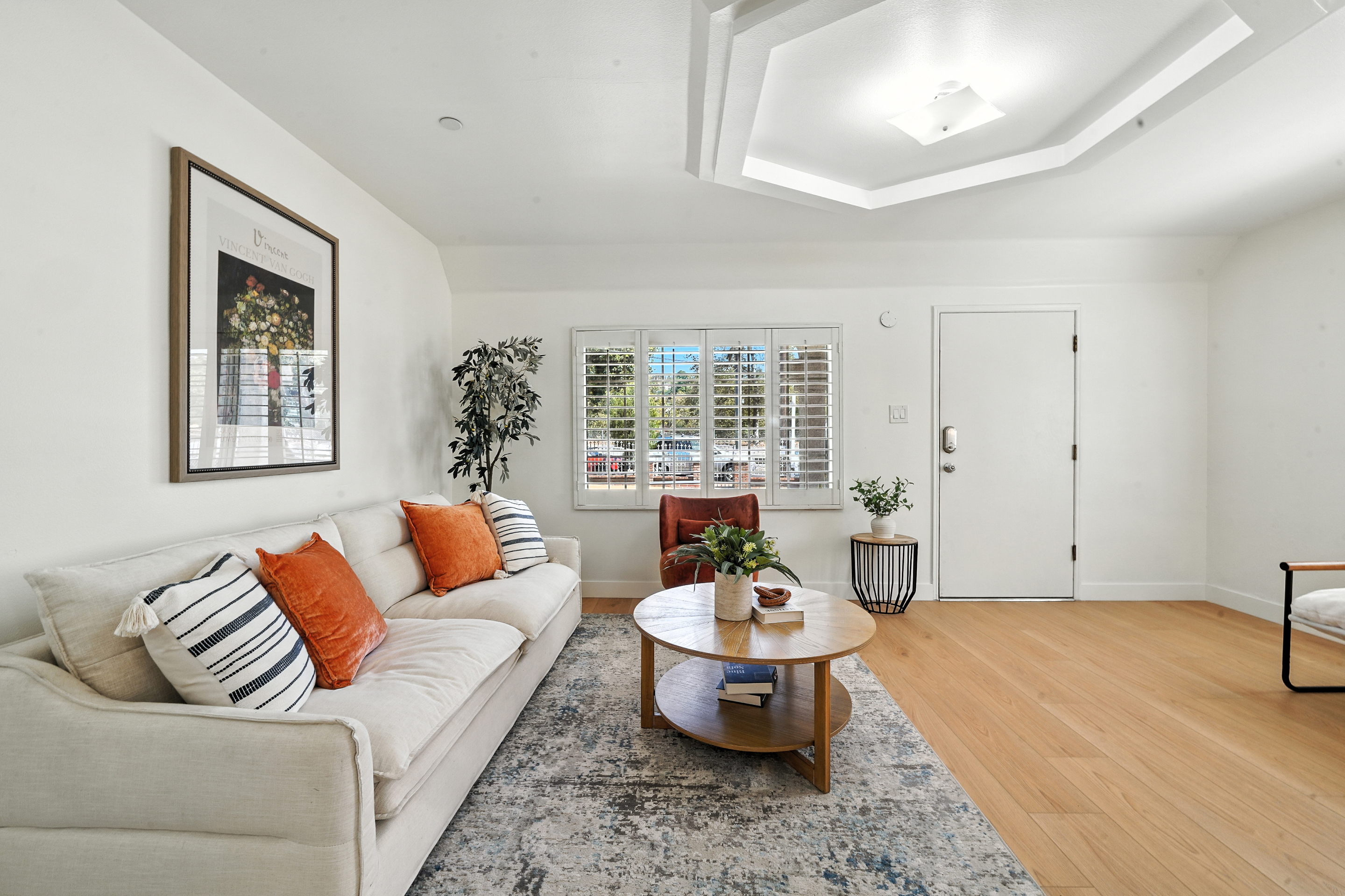 Los Angeles, California, 90042, United States, 3 Bedrooms Bedrooms, ,3 BathroomsBathrooms,Residential,For Sale,1909729