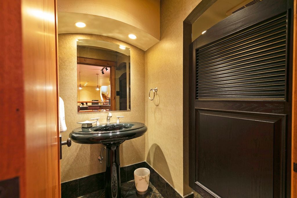 Kila, Montana, 59920, United States, 6 Bedrooms Bedrooms, ,6 BathroomsBathrooms,Residential,For Sale,2003008