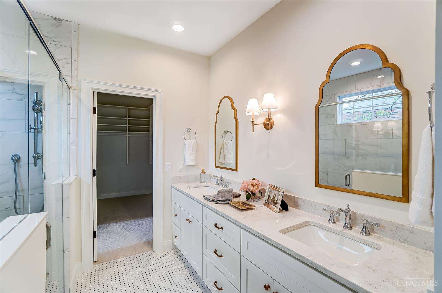 Madeira, Ohio, 45243, United States, 3 Bedrooms Bedrooms, ,3 BathroomsBathrooms,Residential,For Sale,2001703