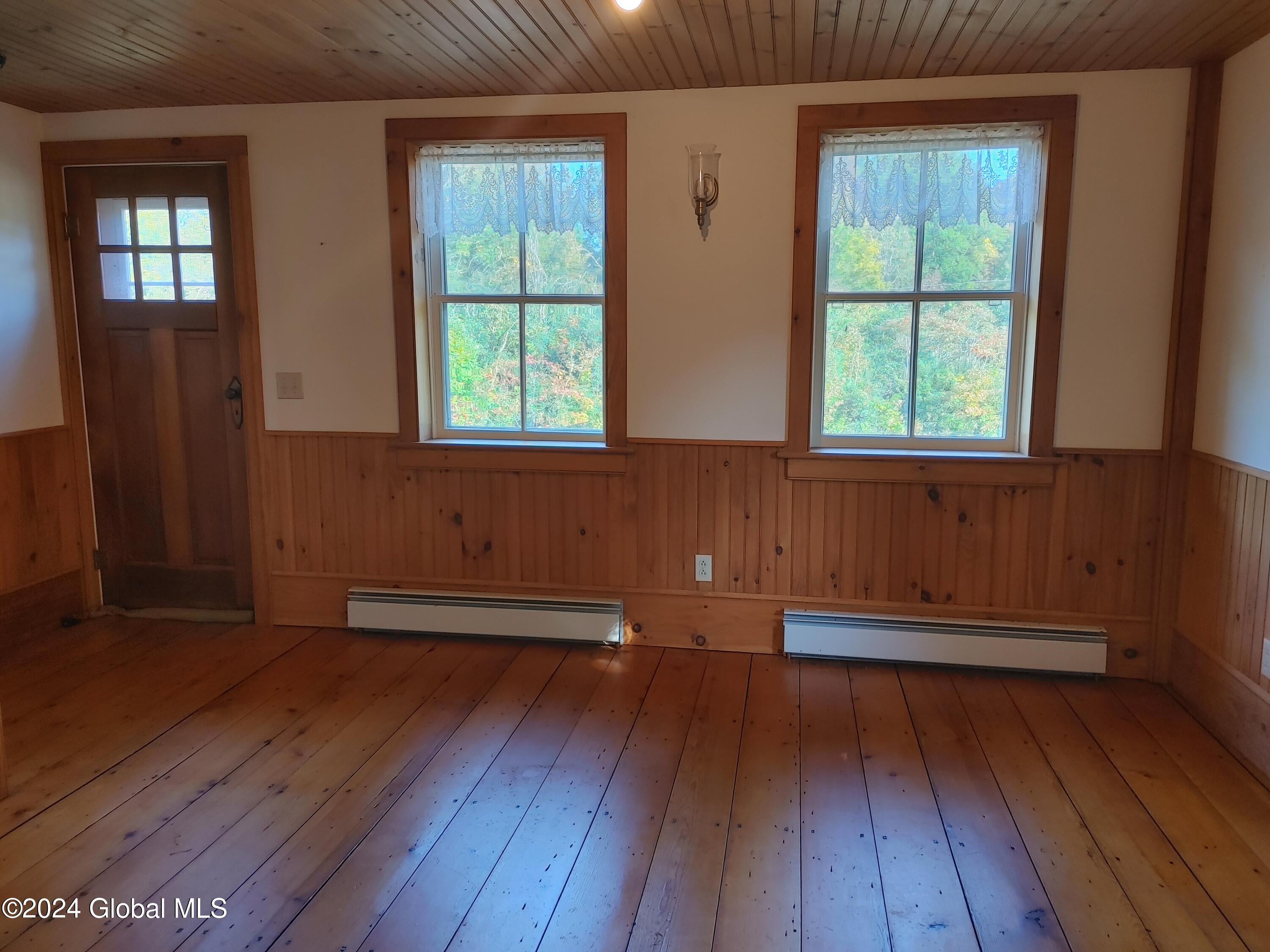 Putnam Station, New York, 12861, United States, 2 Bedrooms Bedrooms, ,2 BathroomsBathrooms,Residential,For Sale,1978709