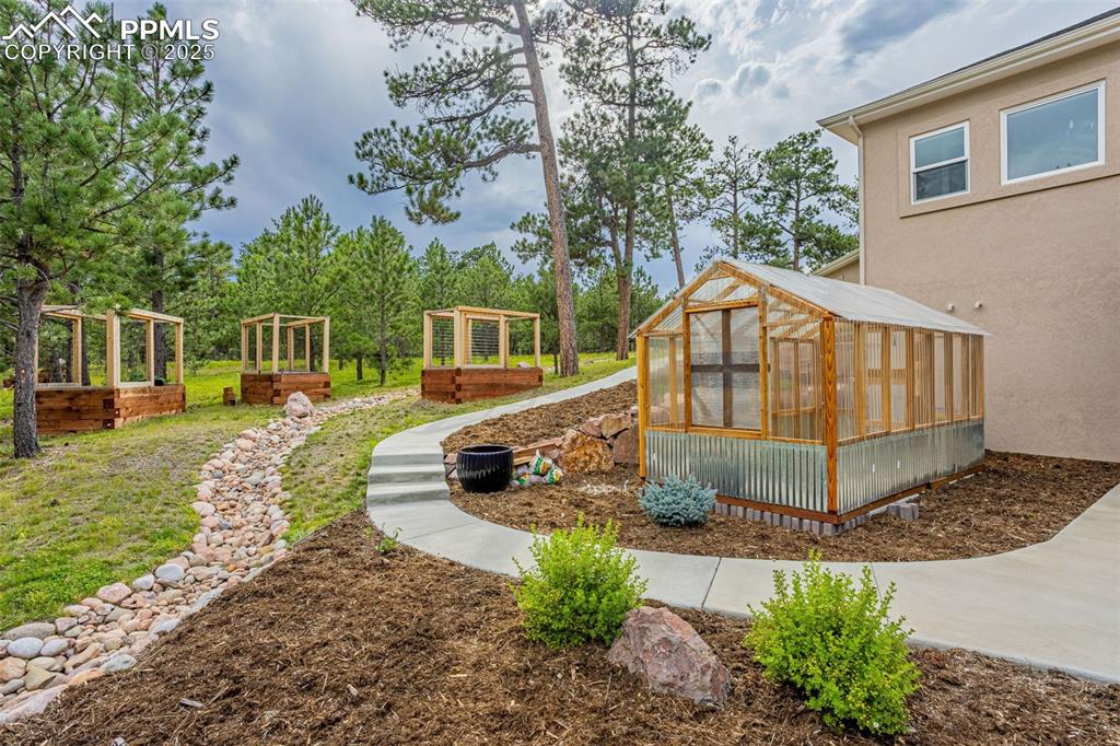 Monument, Colorado, 80132, United States, 5 Bedrooms Bedrooms, ,3 BathroomsBathrooms,Residential,For Sale,1949773