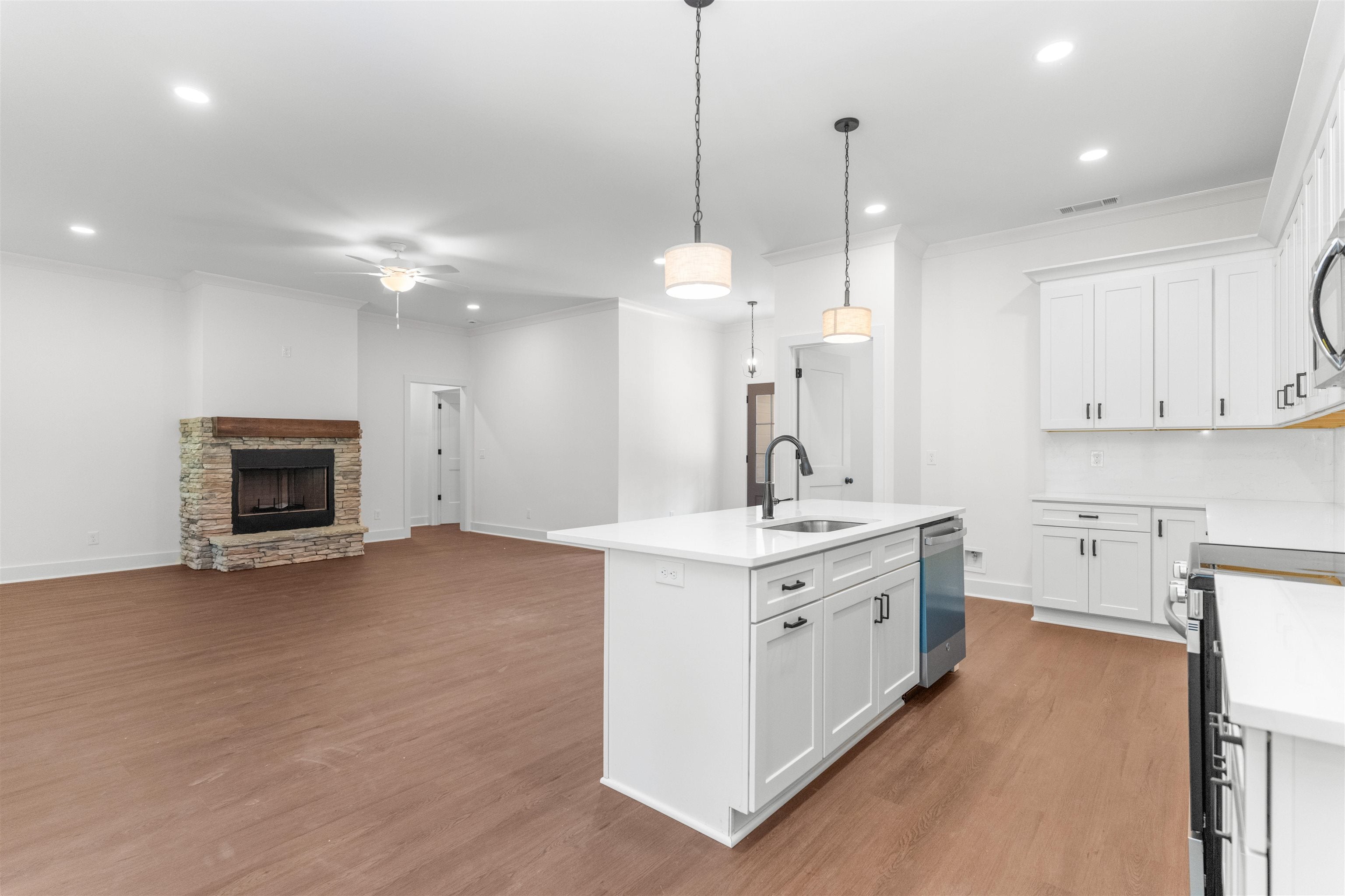 Greensboro, Georgia, 30642, United States, 5 Bedrooms Bedrooms, ,4 BathroomsBathrooms,Residential,For Sale,1766404