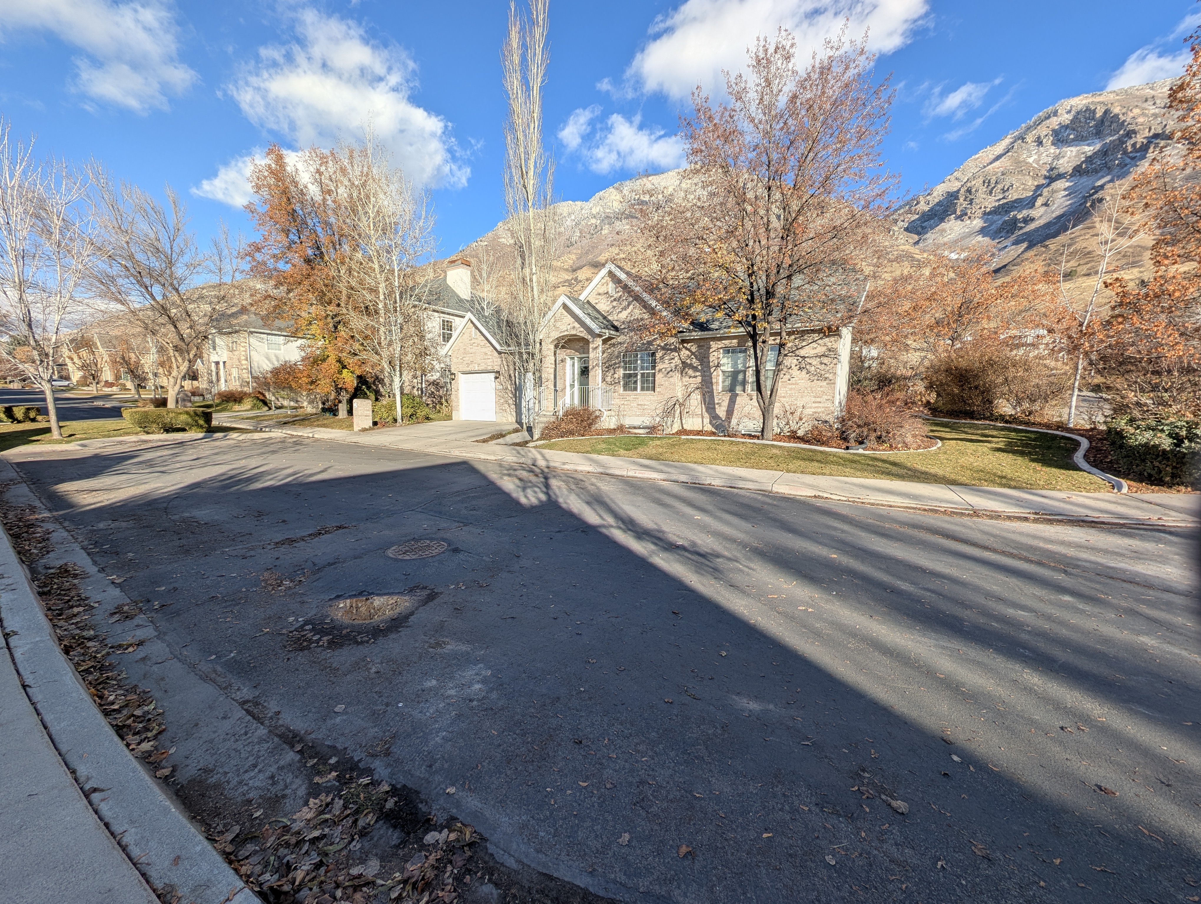 Provo, Utah, 84606, United States, 5 Bedrooms Bedrooms, ,2 BathroomsBathrooms,Residential,For Sale,2002549