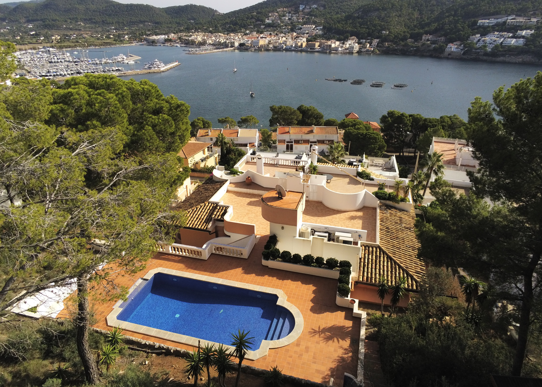  Apartment with sea views in Port d