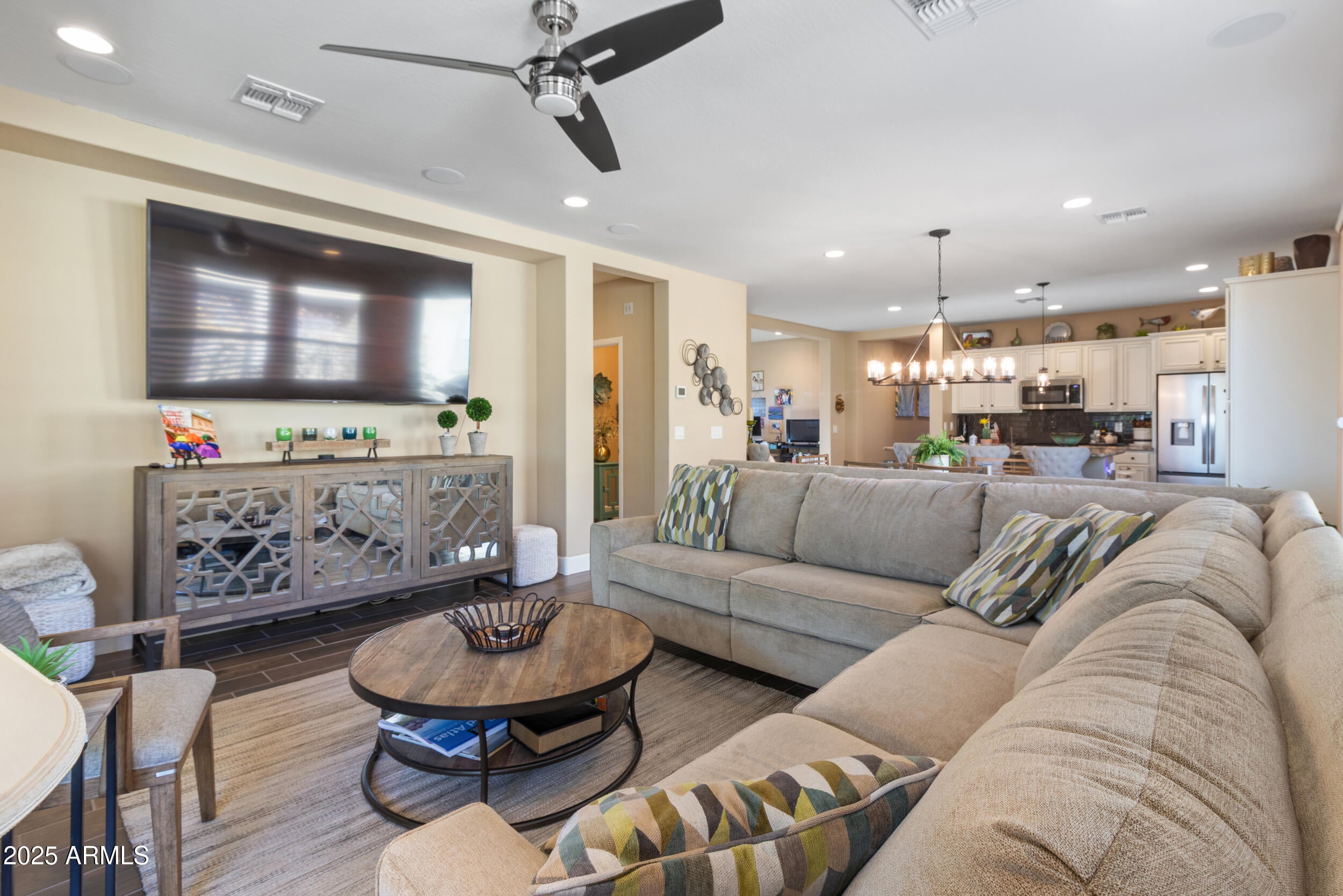 Wickenburg, Arizona, 85390, United States, 2 Bedrooms Bedrooms, ,3 BathroomsBathrooms,Residential,For Sale,2006351