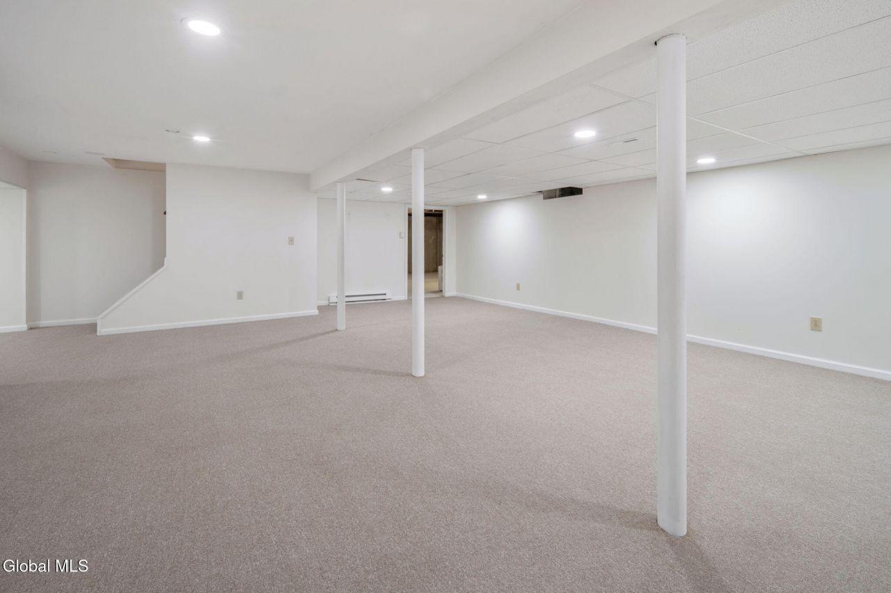 Guilderland, New York, 12303, United States, 4 Bedrooms Bedrooms, ,3 BathroomsBathrooms,Residential,For Sale,1891767