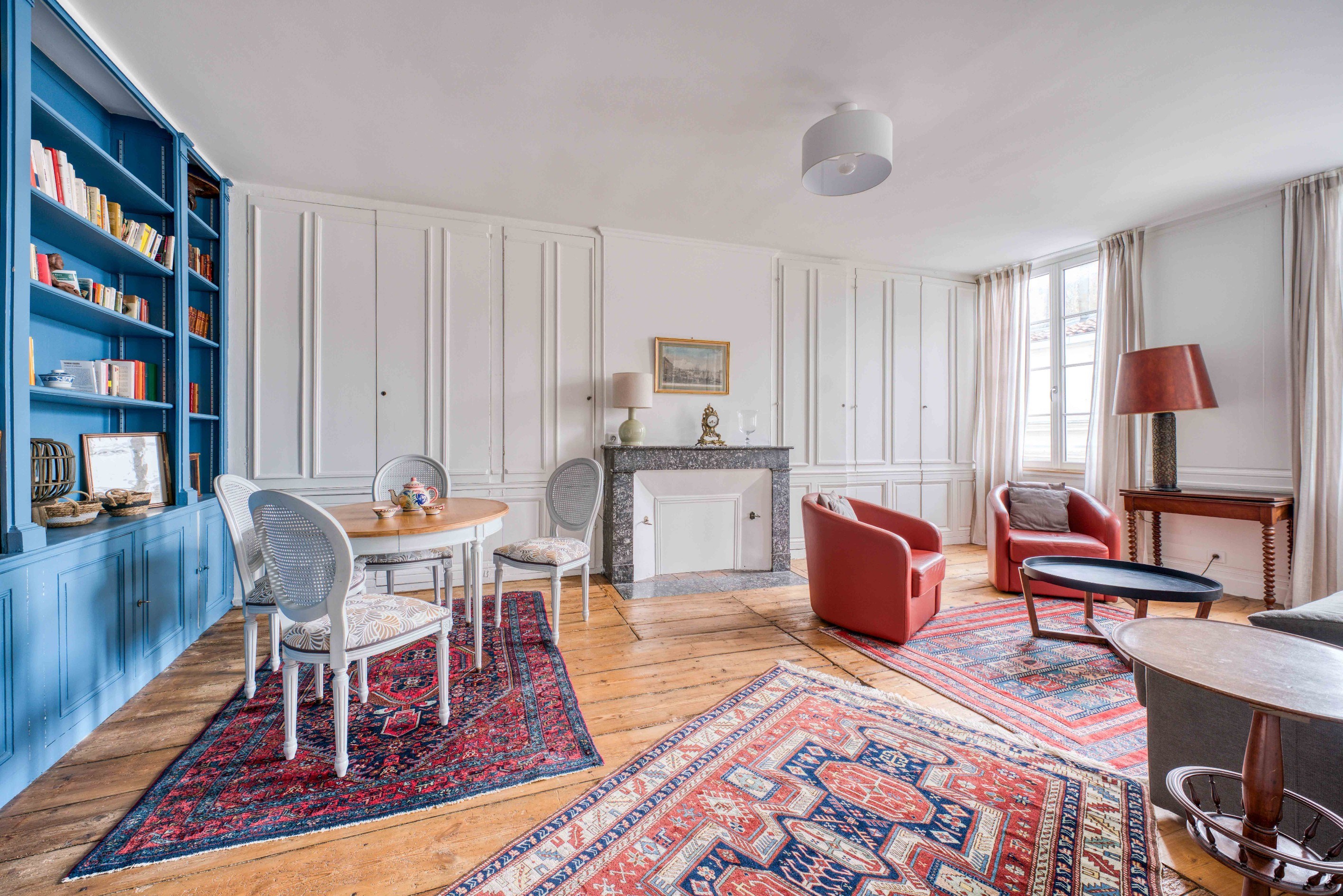  Charming Renovated Apartment with Period Features – City Center - 物件實景