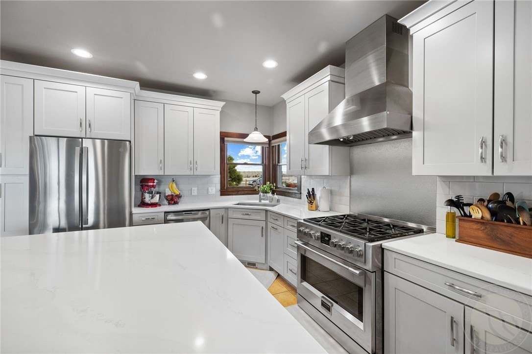 Molt/Rapelje, Montana, 59106, United States, 4 Bedrooms Bedrooms, ,3 BathroomsBathrooms,Residential,For Sale,1789052