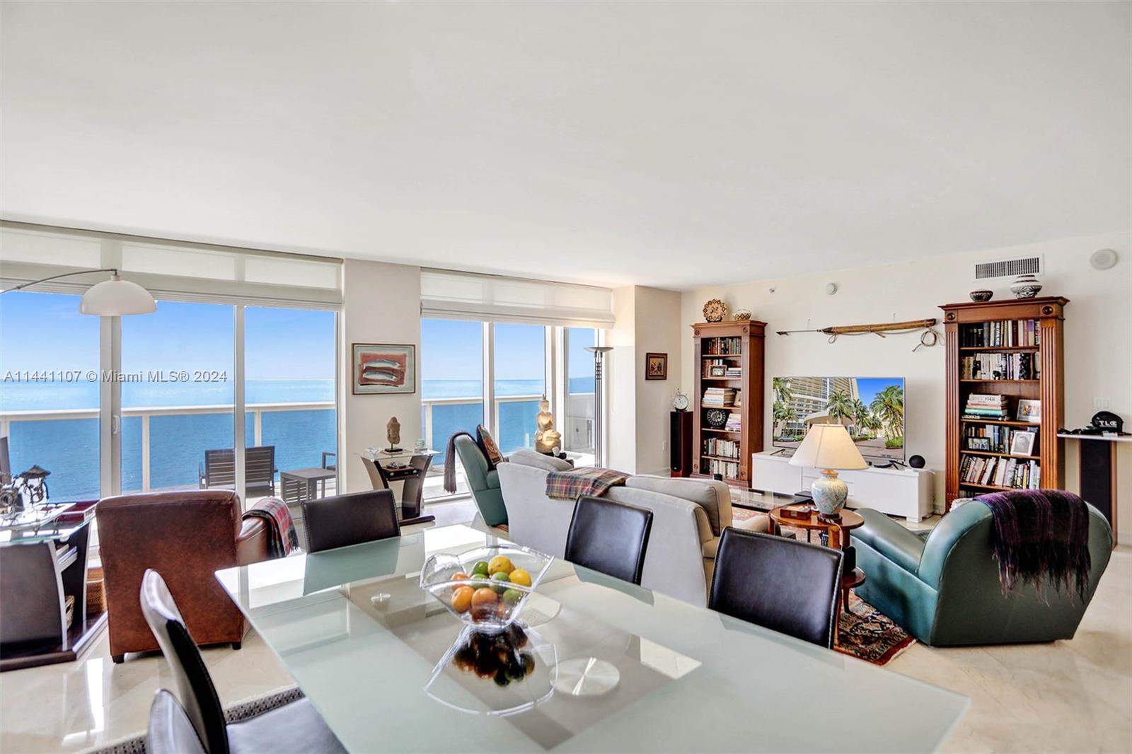 Hallandale Beach, Florida, 33009, United States, 3 Bedrooms Bedrooms, ,4 BathroomsBathrooms,Residential,For Sale,2001836