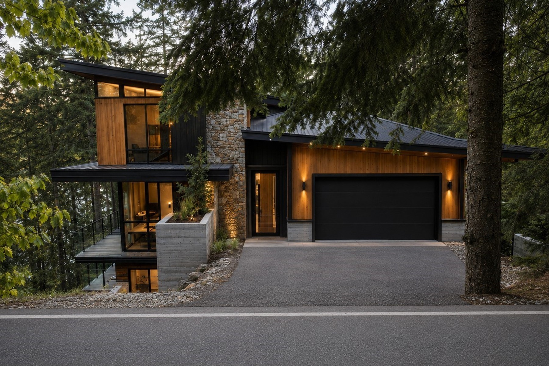  Hayden Lake Close-in w/ Big Potential - 物件實景