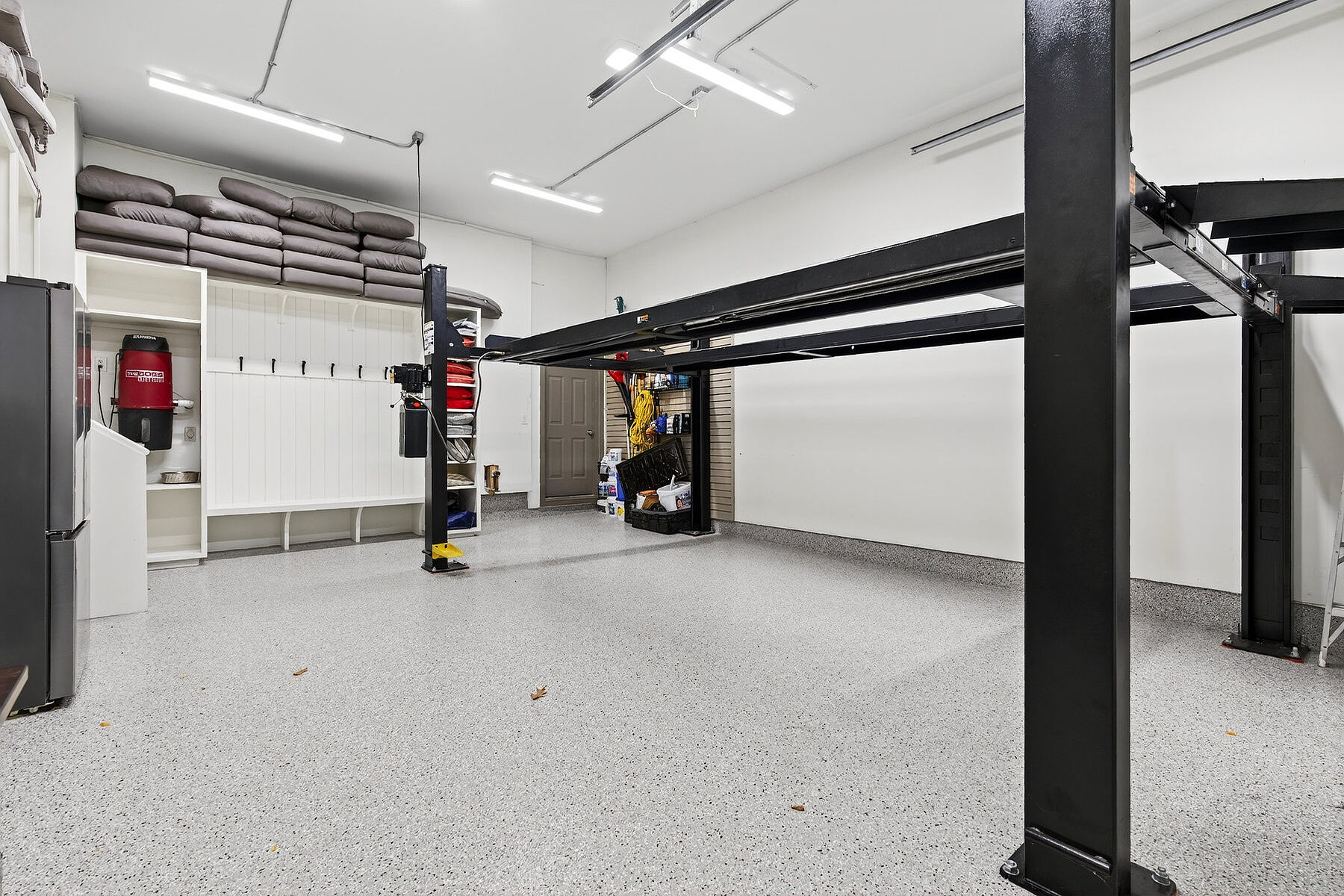  Beautifully Designed Home - 物件實景