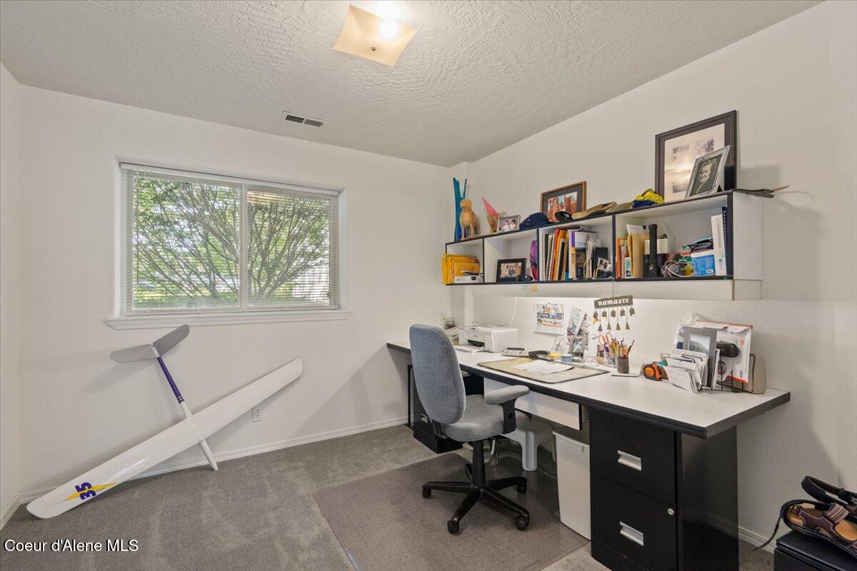 Post Falls, Idaho, 83854, United States, 4 Bedrooms Bedrooms, ,3 BathroomsBathrooms,Residential,For Sale,1904301