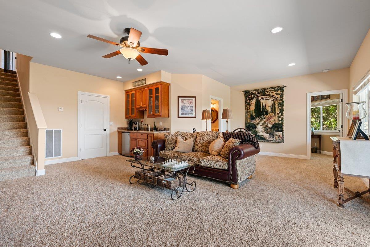 Penn Valley, California, 95946, United States, 5 Bedrooms Bedrooms, ,3 BathroomsBathrooms,Residential,For Sale,1915394