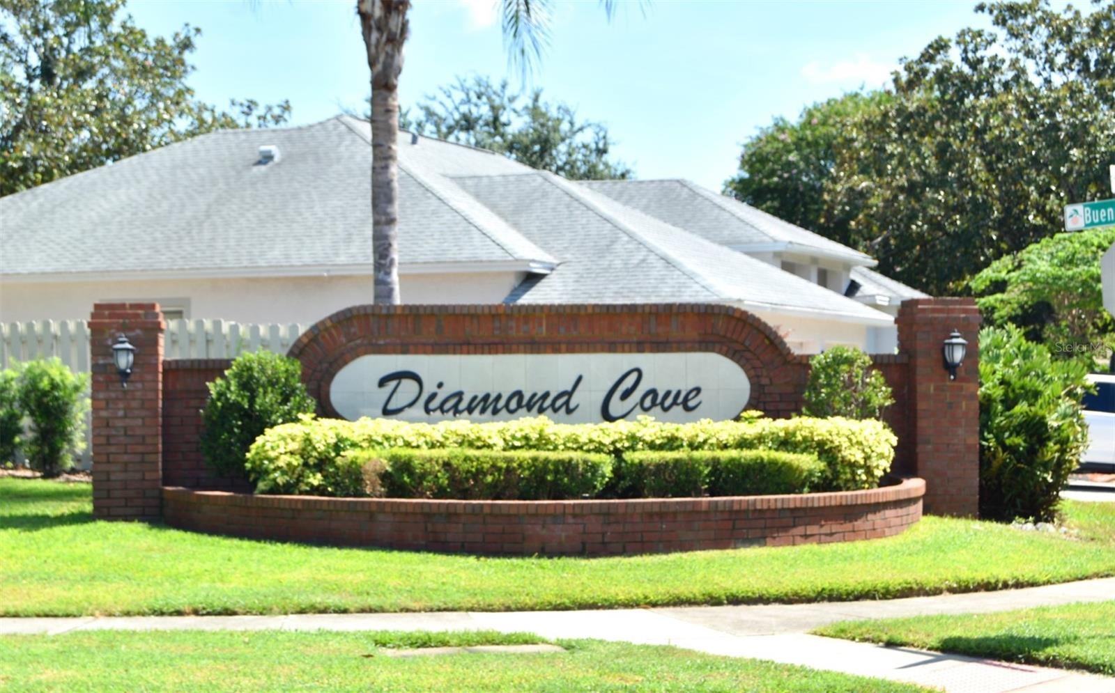 ORLANDO, Florida, 32836, United States, 4 Bedrooms Bedrooms, ,2 BathroomsBathrooms,Residential,For Sale,1922100