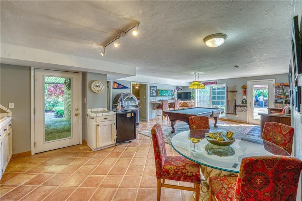 Harrison, Arkansas, 72601, United States, 4 Bedrooms Bedrooms, ,4 BathroomsBathrooms,Residential,For Sale,1763451