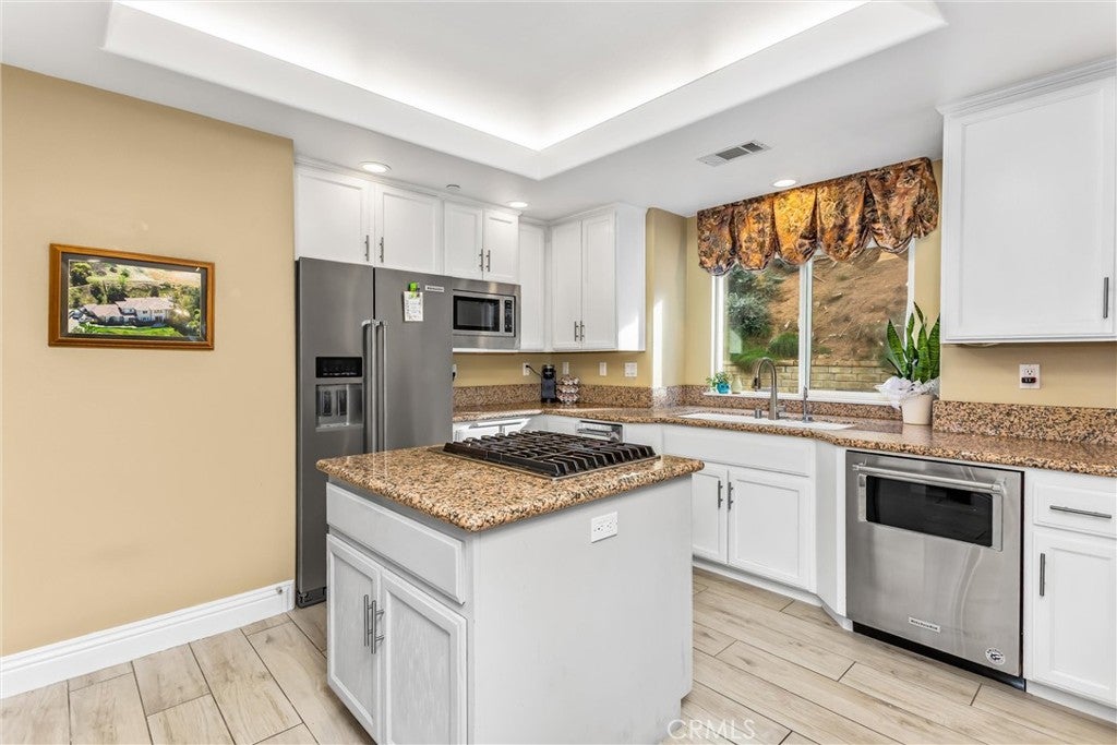 Redlands, California, 92373, United States, 5 Bedrooms Bedrooms, ,4 BathroomsBathrooms,Residential,For Sale,1992456