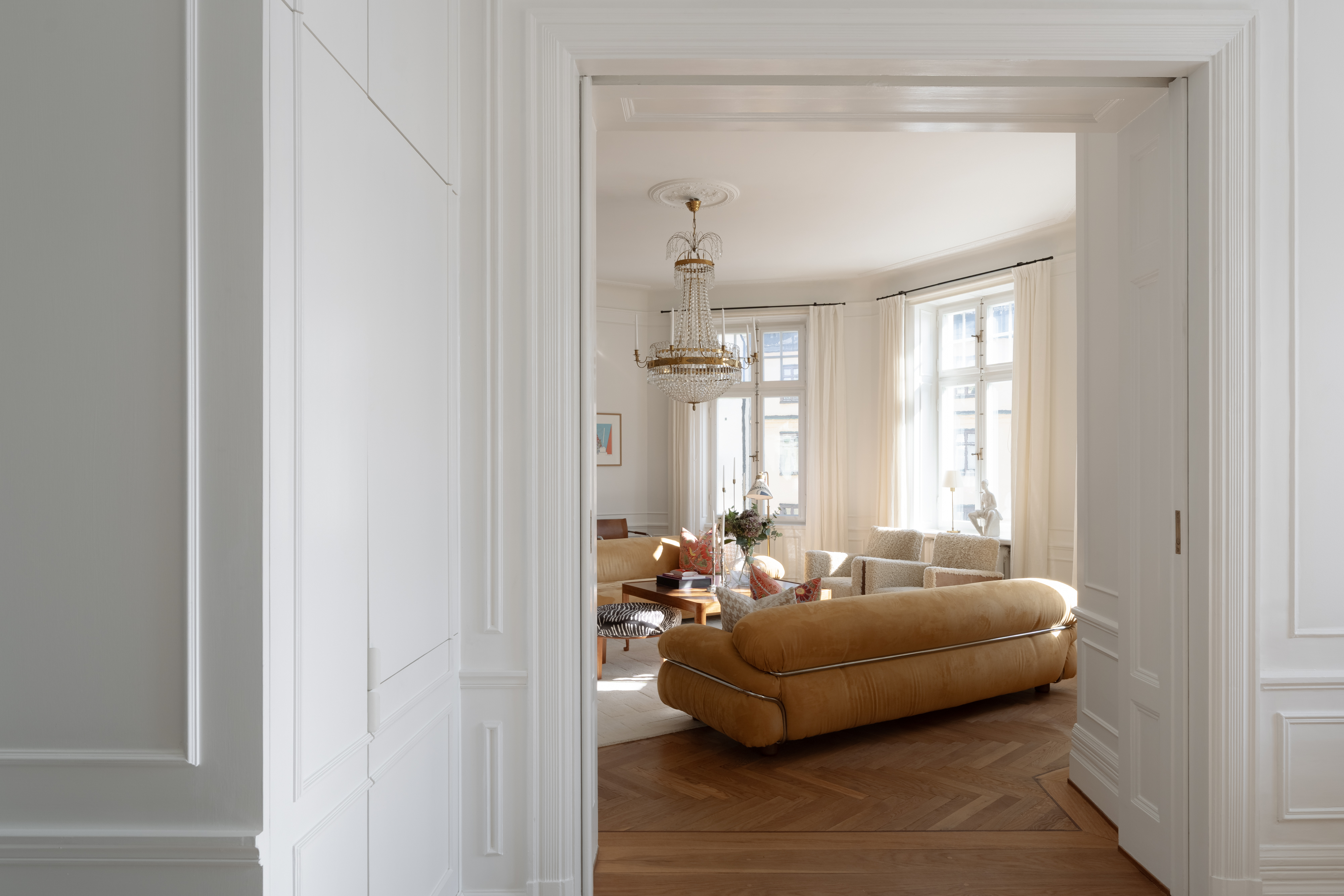  Elegant turn-of-the-century apartment in a prime elevated position - 物件實景