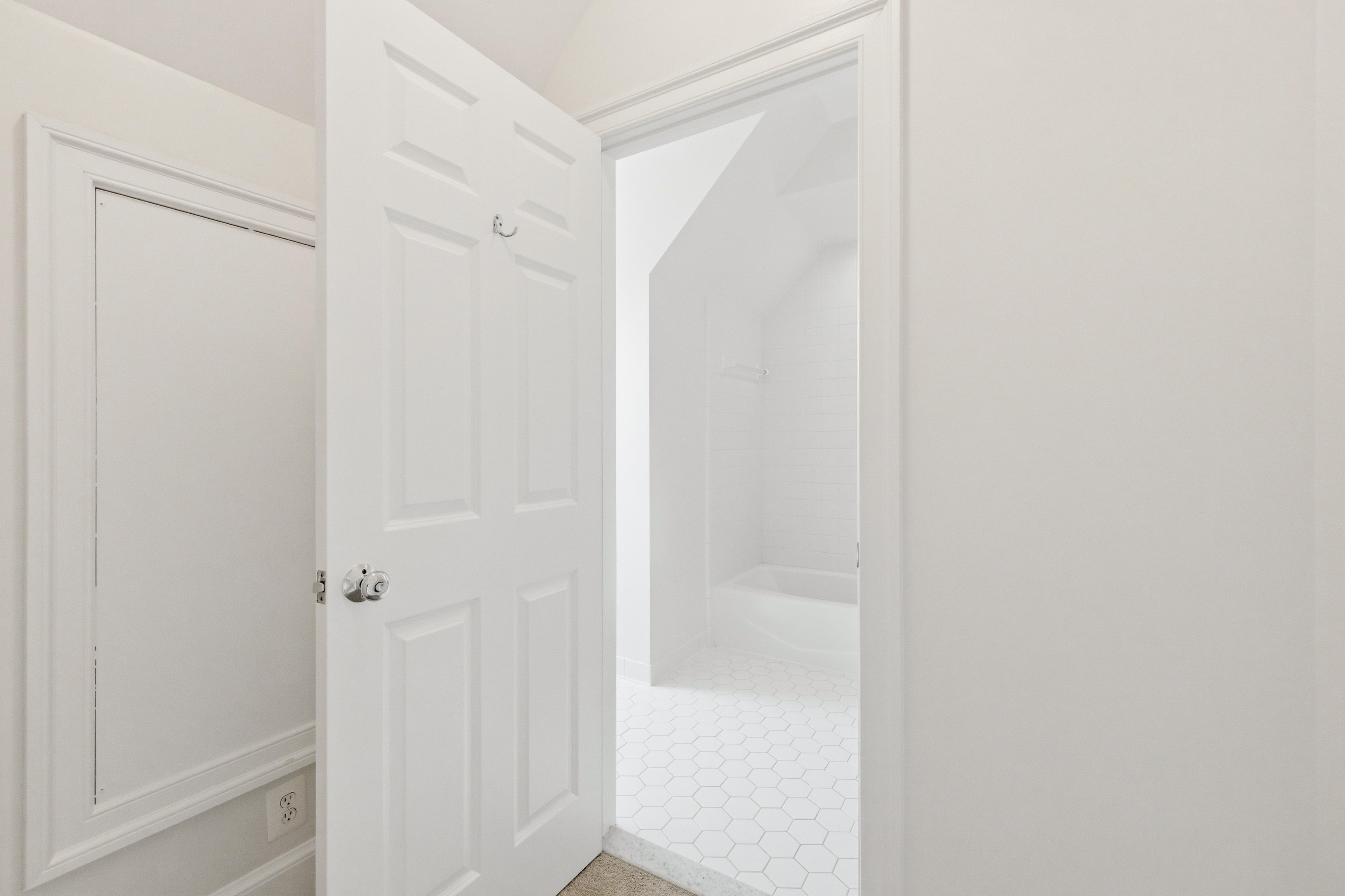  15018 Clover Hill Road, Waterford, VA 20197 - 物件實景
