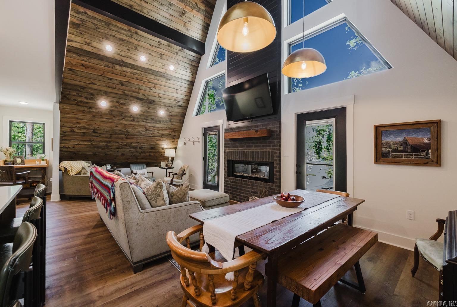 Hot Springs Village, Arkansas, 71909, United States, 3 Bedrooms Bedrooms, ,4 BathroomsBathrooms,Residential,For Sale,1926085