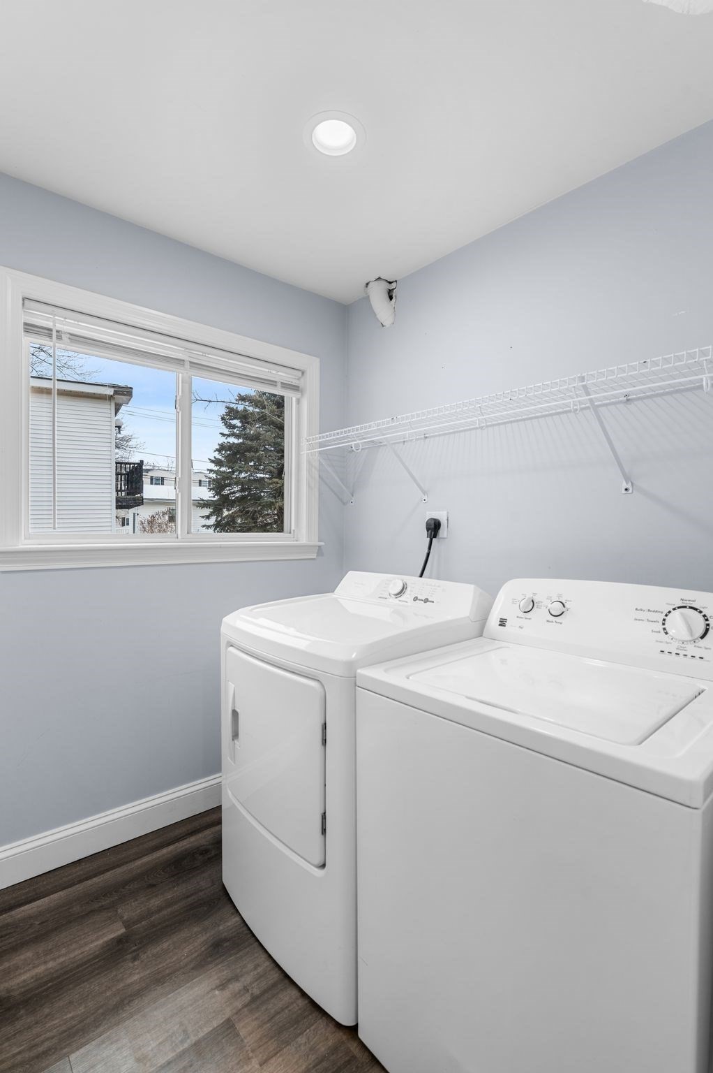 Revere, Massachusetts, 02151, United States, 2 Bedrooms Bedrooms, ,3 BathroomsBathrooms,Residential,For Sale,2008626