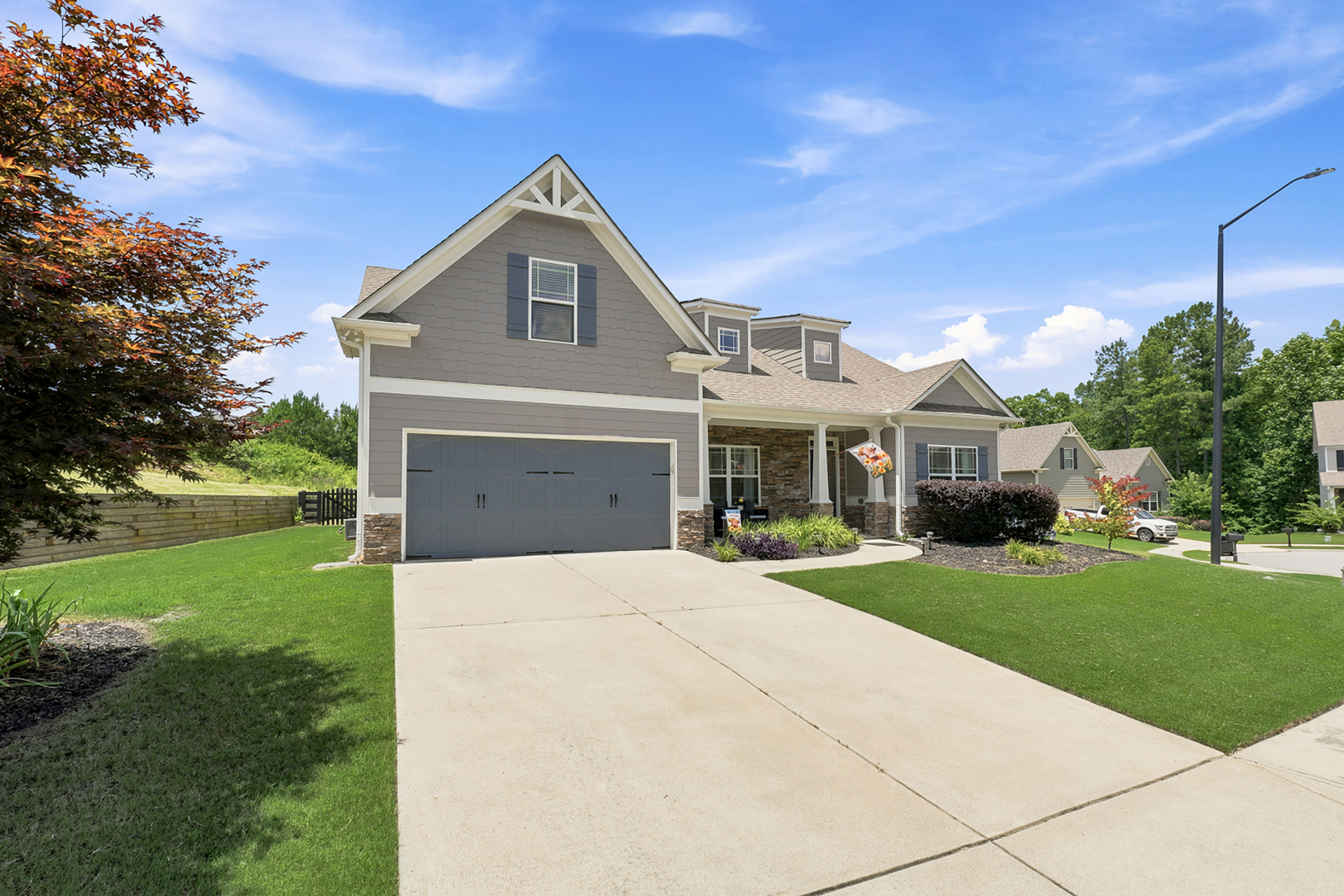  Thoughtfully Designed Craftsman Style Home in Seven Hills - 物件實景