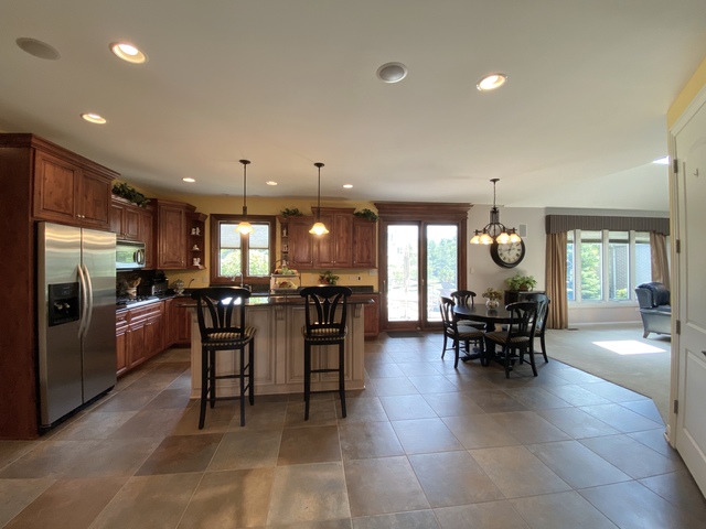 Mokena, Illinois, 60448, United States, 5 Bedrooms Bedrooms, ,4 BathroomsBathrooms,Residential,For Sale,1915819