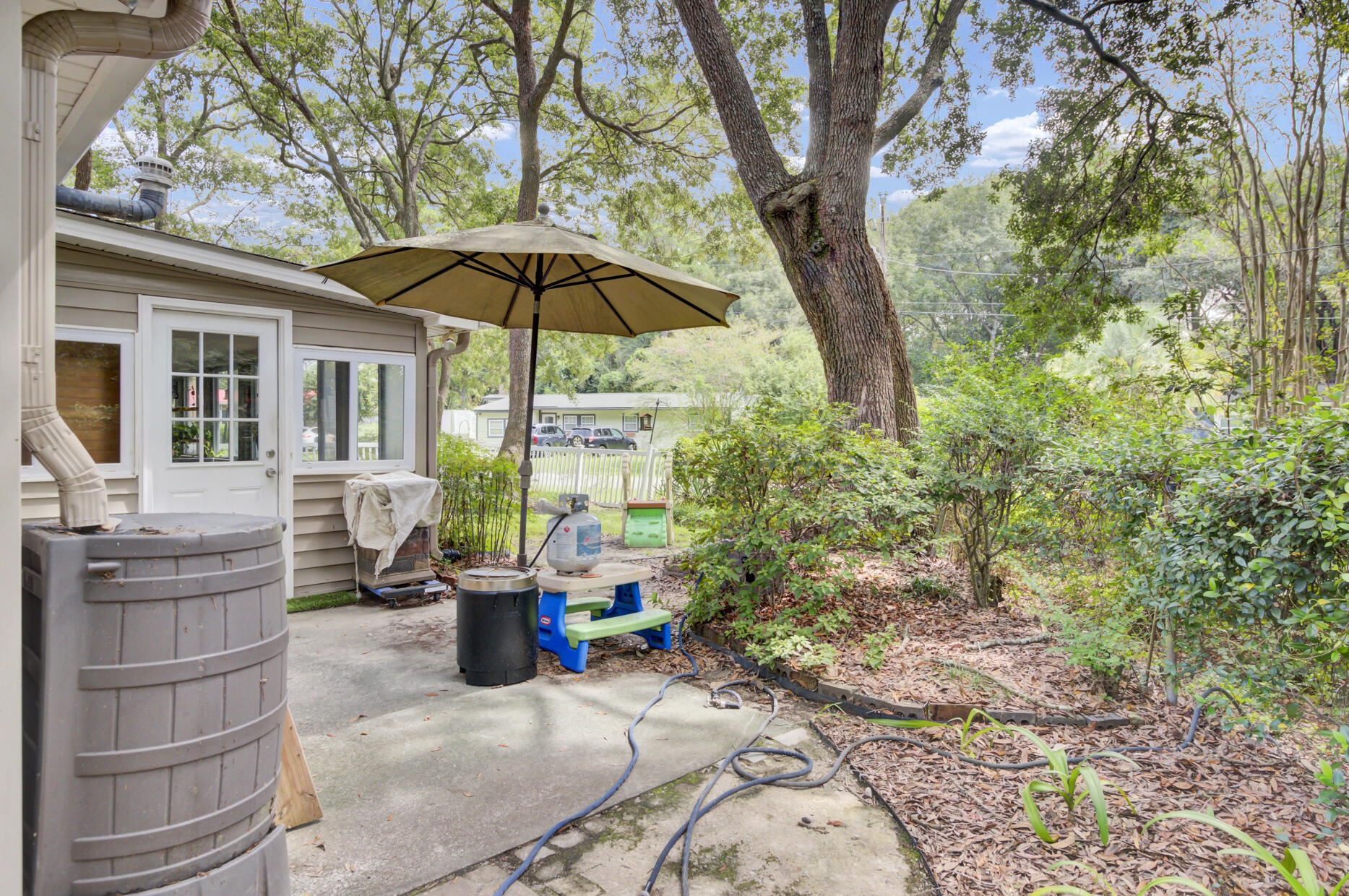 Charleston, South Carolina, 29407, United States, 4 Bedrooms Bedrooms, ,2 BathroomsBathrooms,Residential,For Sale,1950272