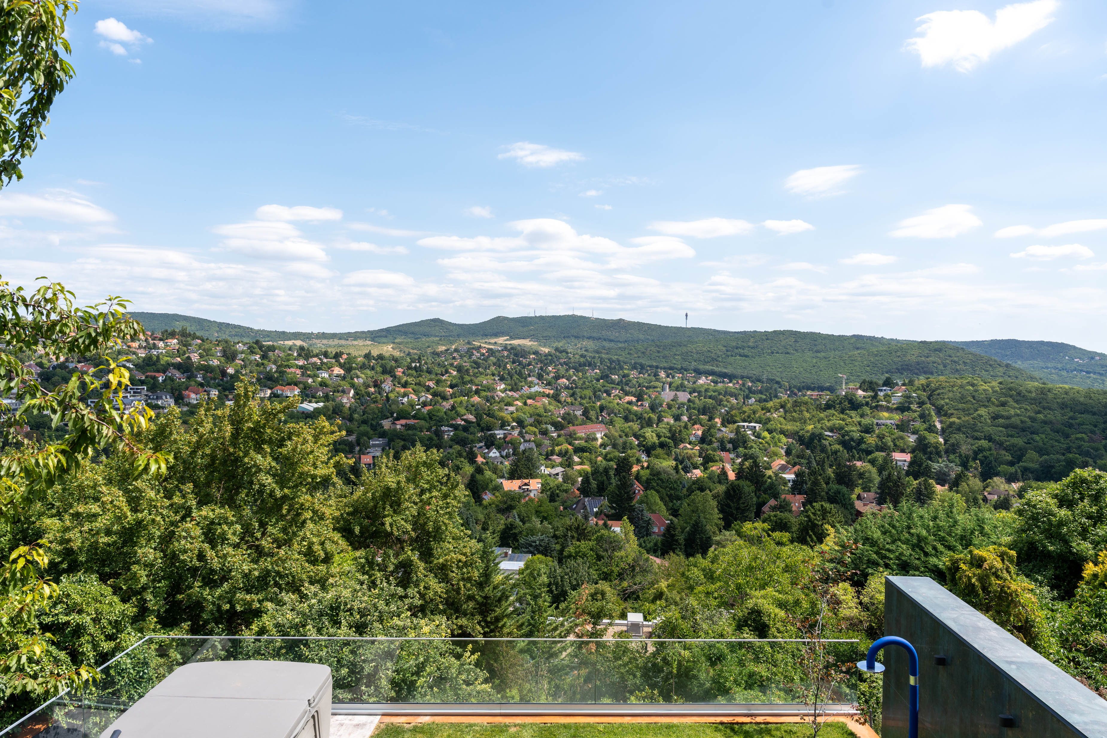  A panoramic design residence in the prestigious enclave of Adyliget - 物件實景