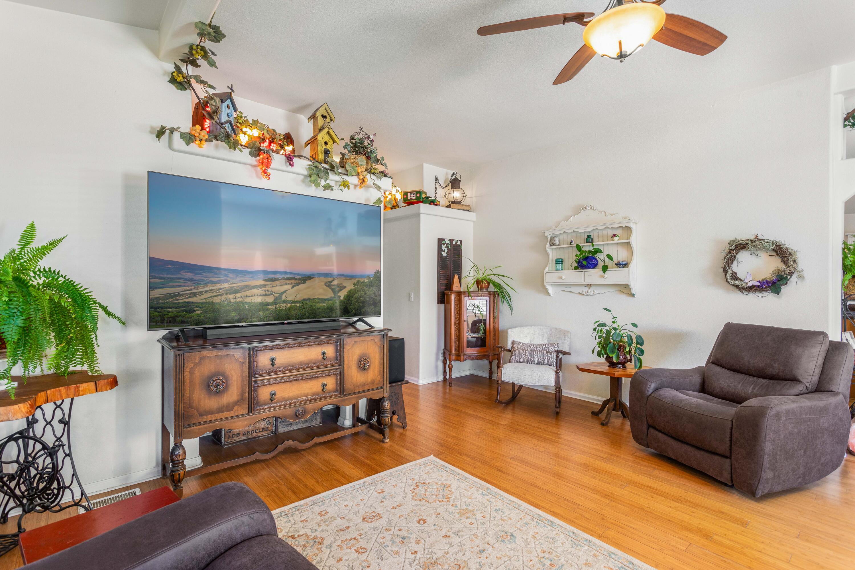 Los Alamos, California, 93440, United States, 3 Bedrooms Bedrooms, ,2 BathroomsBathrooms,Residential,For Sale,1985717