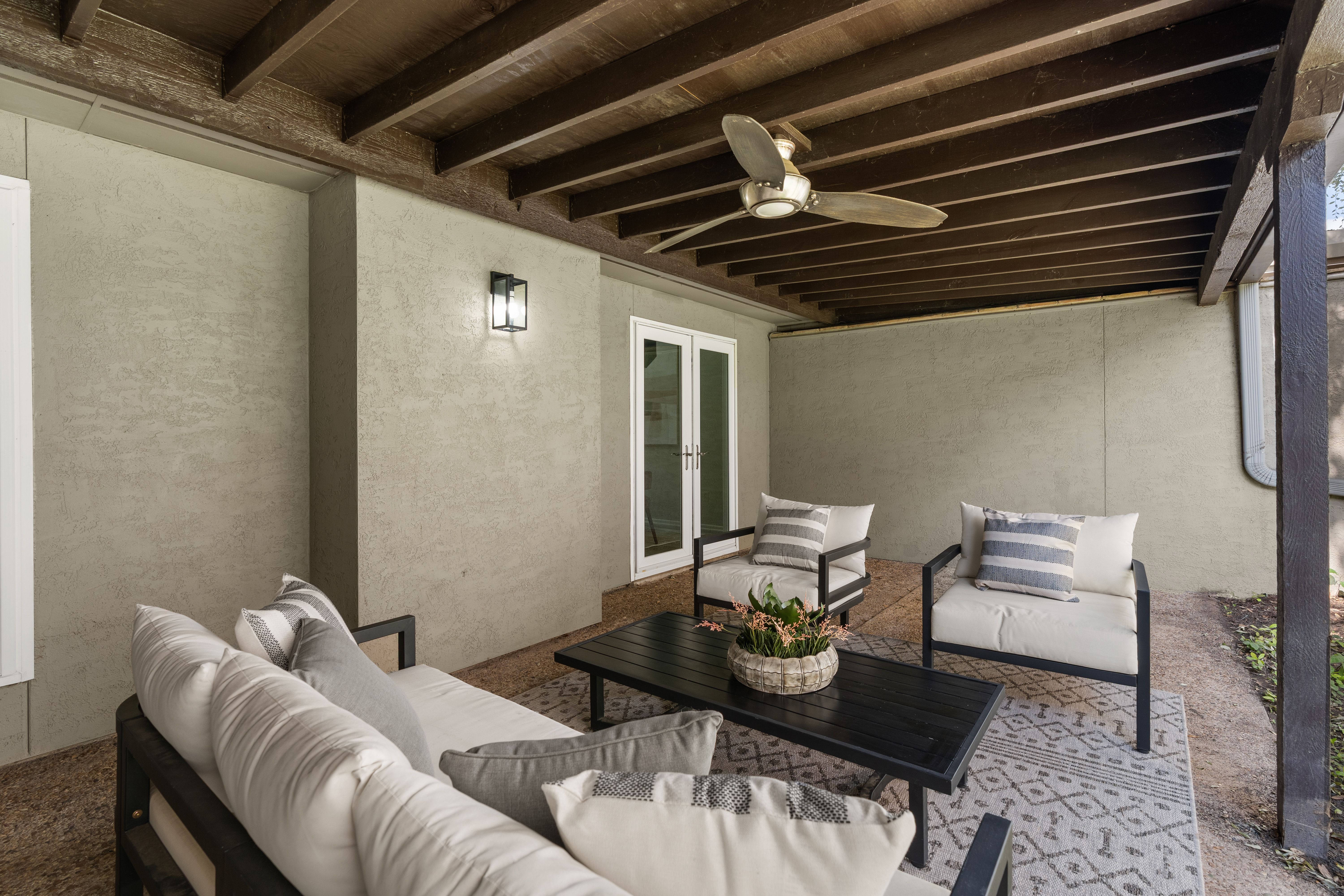  Refined Townhome in Alamo Heights - 物件實景