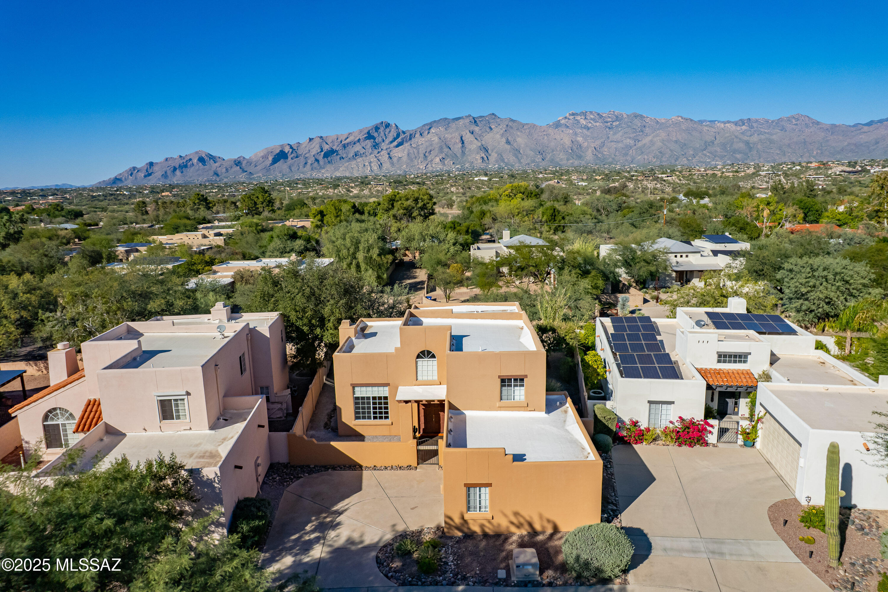 Tucson, Arizona, 85712, United States, 4 Bedrooms Bedrooms, ,3 BathroomsBathrooms,Residential,For Sale,1989179