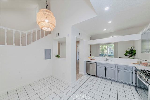 San Pedro, California, 90732, United States, 2 Bedrooms Bedrooms, ,3 BathroomsBathrooms,Residential,For Sale,1974009