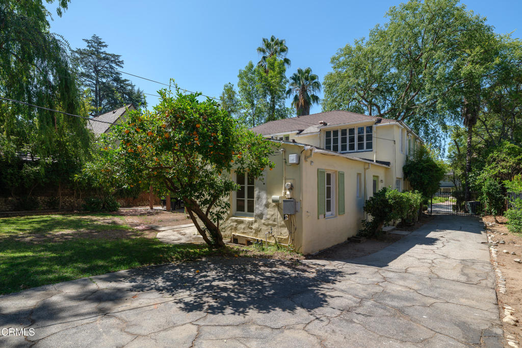 Pasadena, California, 91103, United States, 6 Bedrooms Bedrooms, ,3 BathroomsBathrooms,Residential,For Sale,1950732
