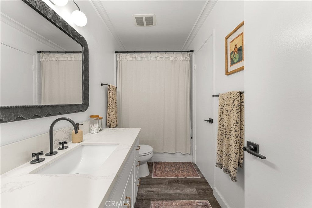 Westminster, California, 92683, United States, 2 Bedrooms Bedrooms, ,2 BathroomsBathrooms,Residential,For Sale,2005504